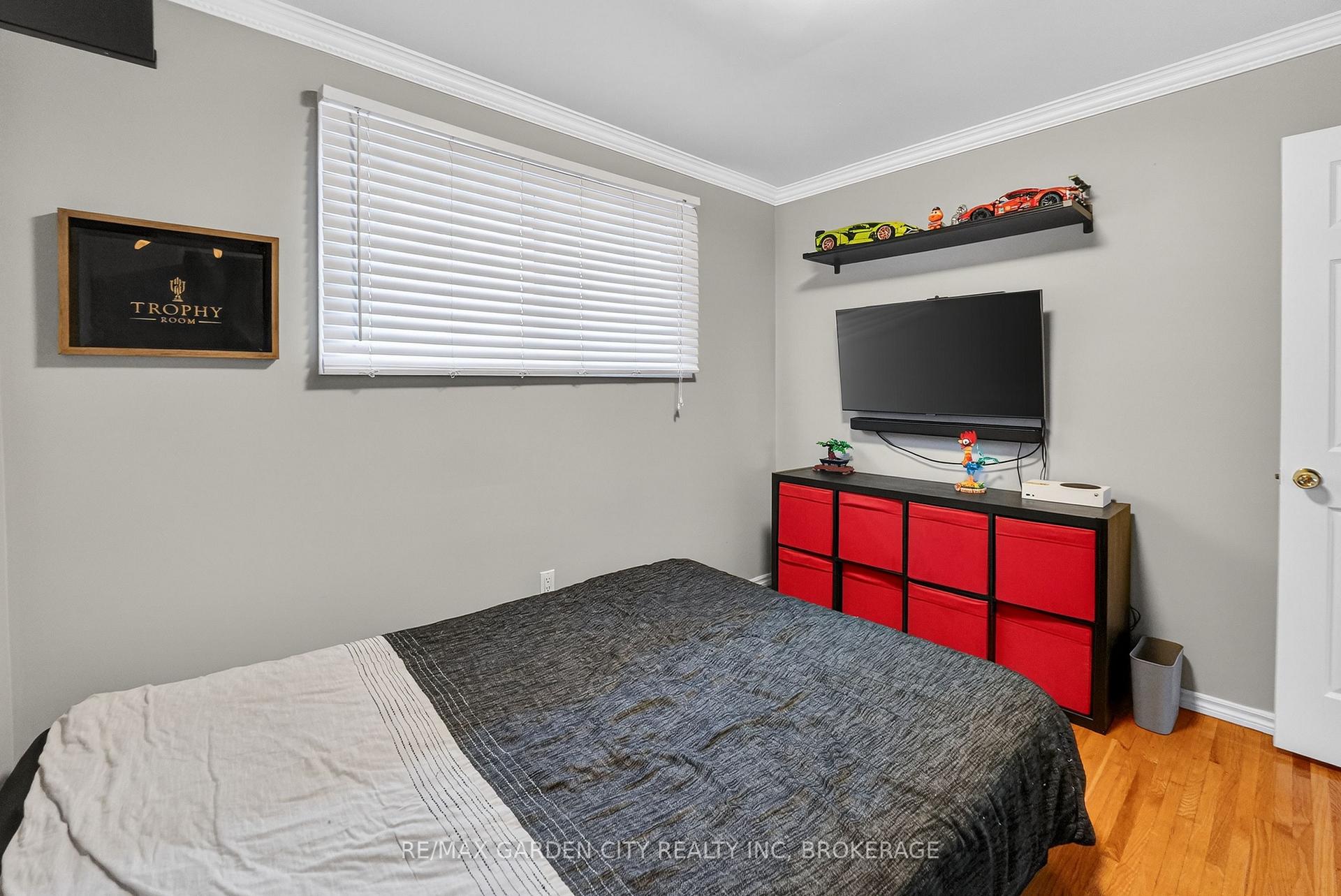 Photo 23 of 78 Meredith Drive, St. Catharines, Carlton/Bunting — HOMEH