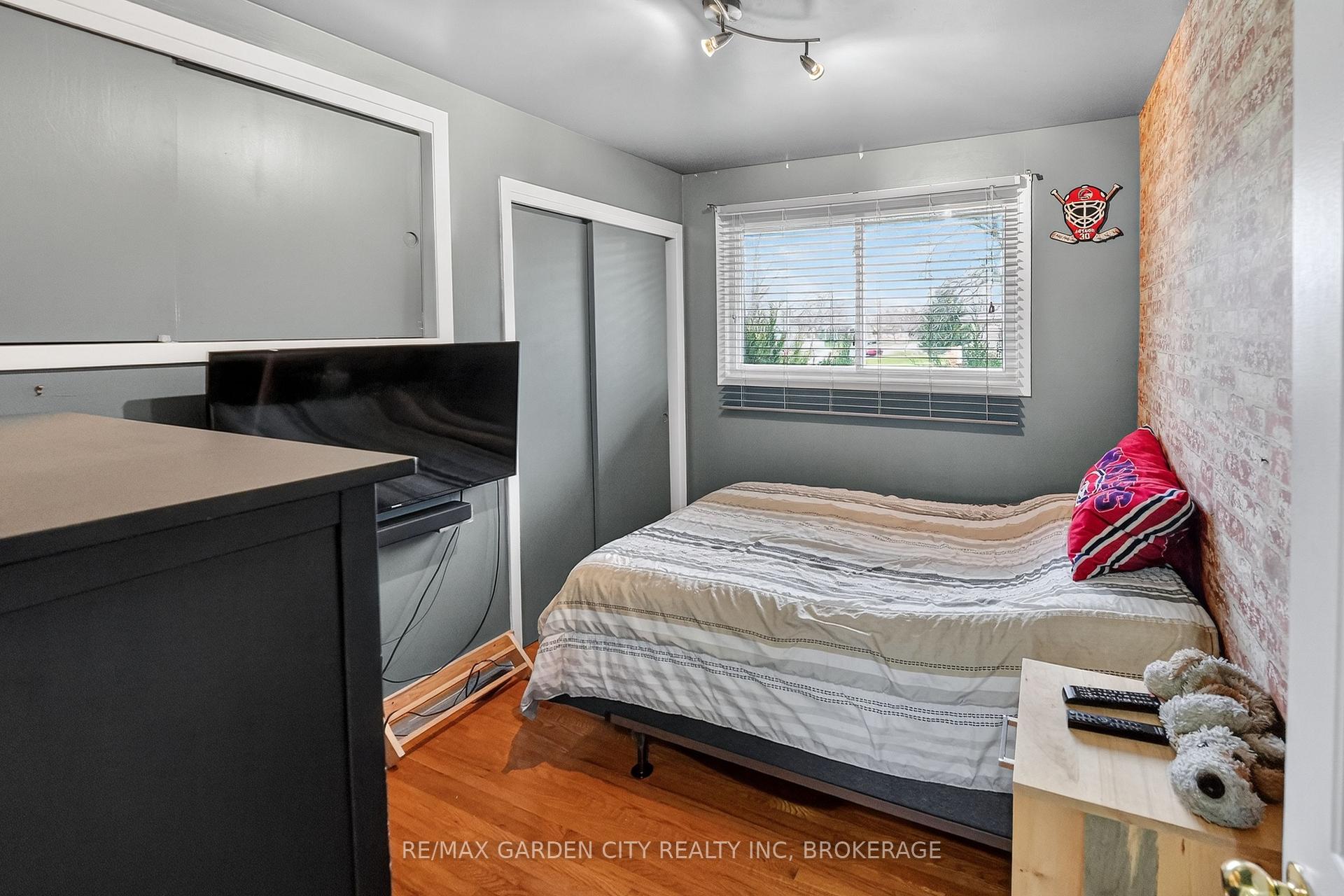 Photo 25 of 78 Meredith Drive, St. Catharines, Carlton/Bunting — HOMEH