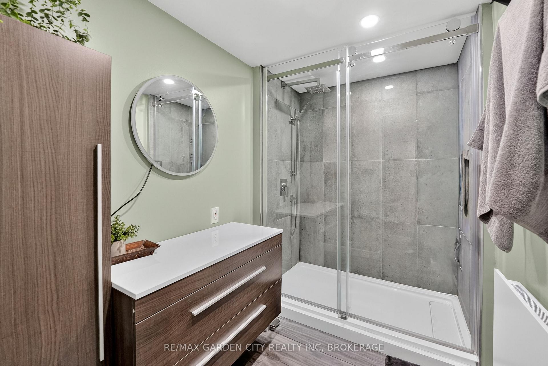Photo 37 of 78 Meredith Drive, St. Catharines, Carlton/Bunting — HOMEH