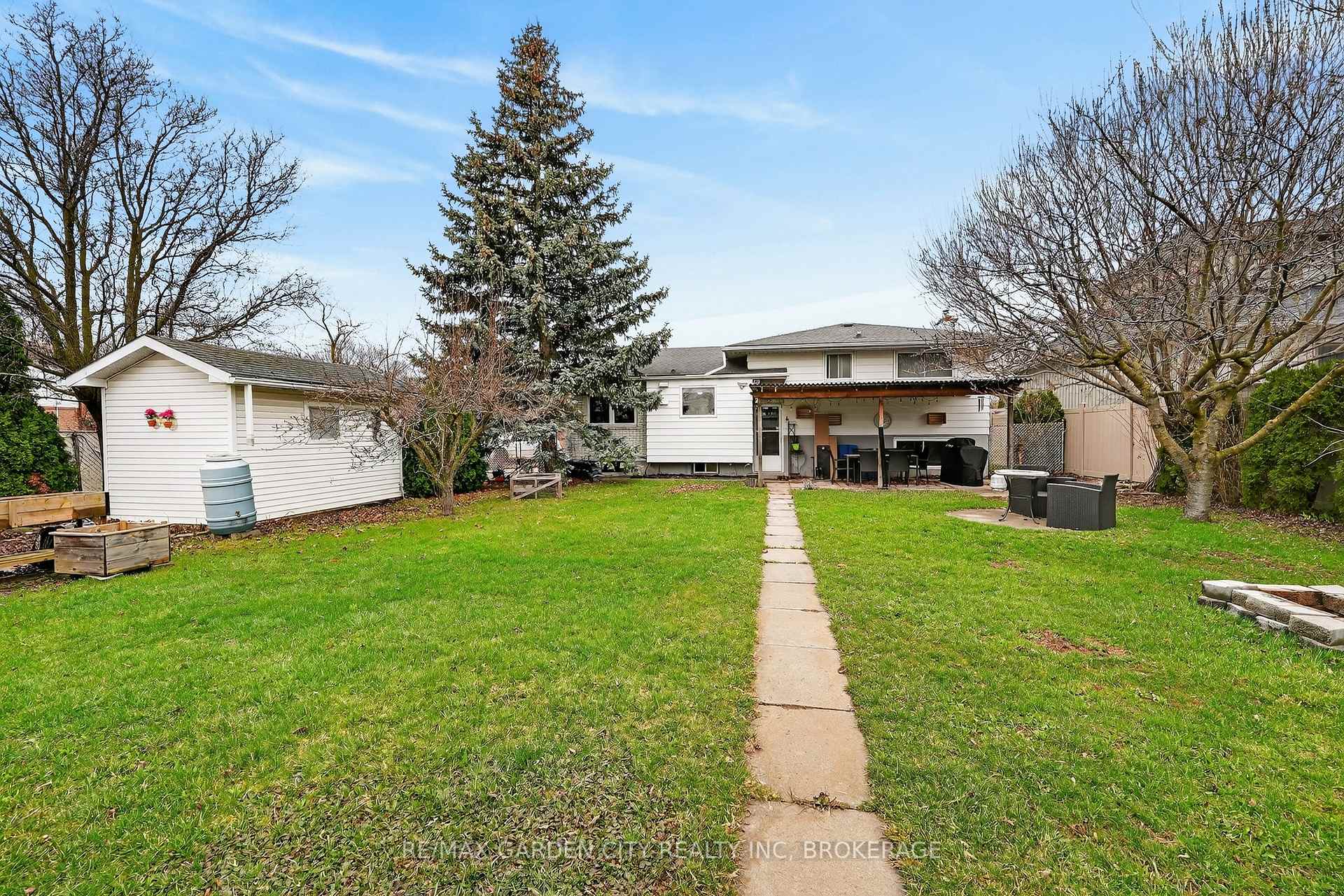 Photo 39 of 78 Meredith Drive, St. Catharines, Carlton/Bunting — HOMEH