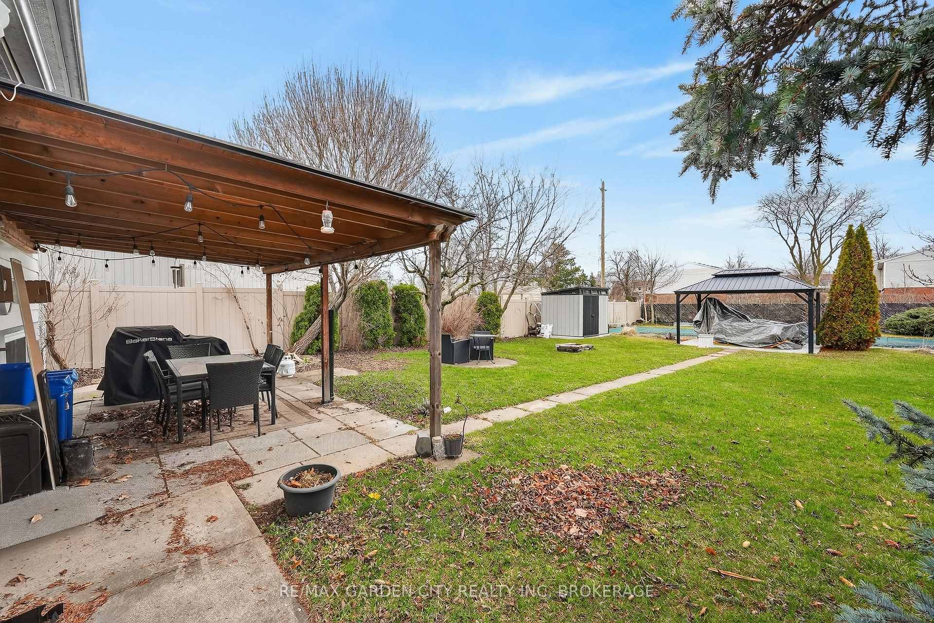 Photo 41 of 78 Meredith Drive, St. Catharines, Carlton/Bunting — HOMEH