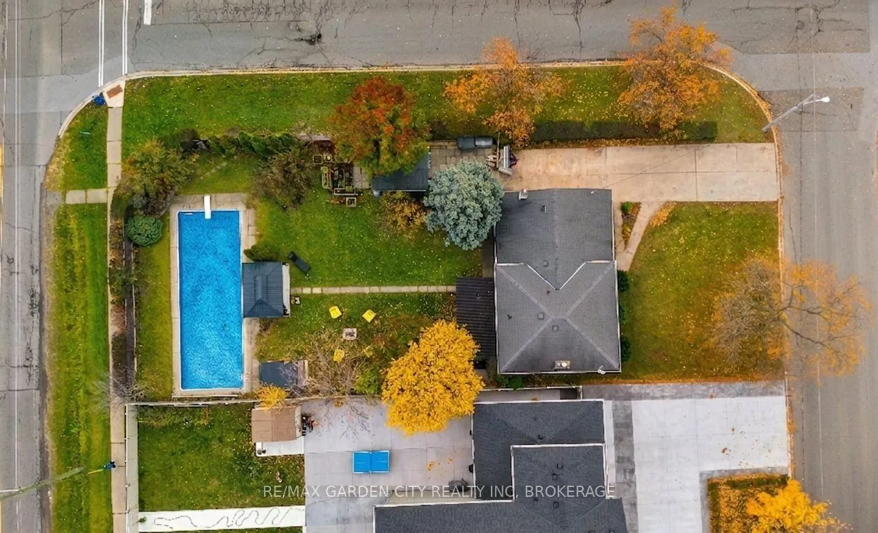 Photo 48 of 78 Meredith Drive, St. Catharines, Carlton/Bunting — HOMEH