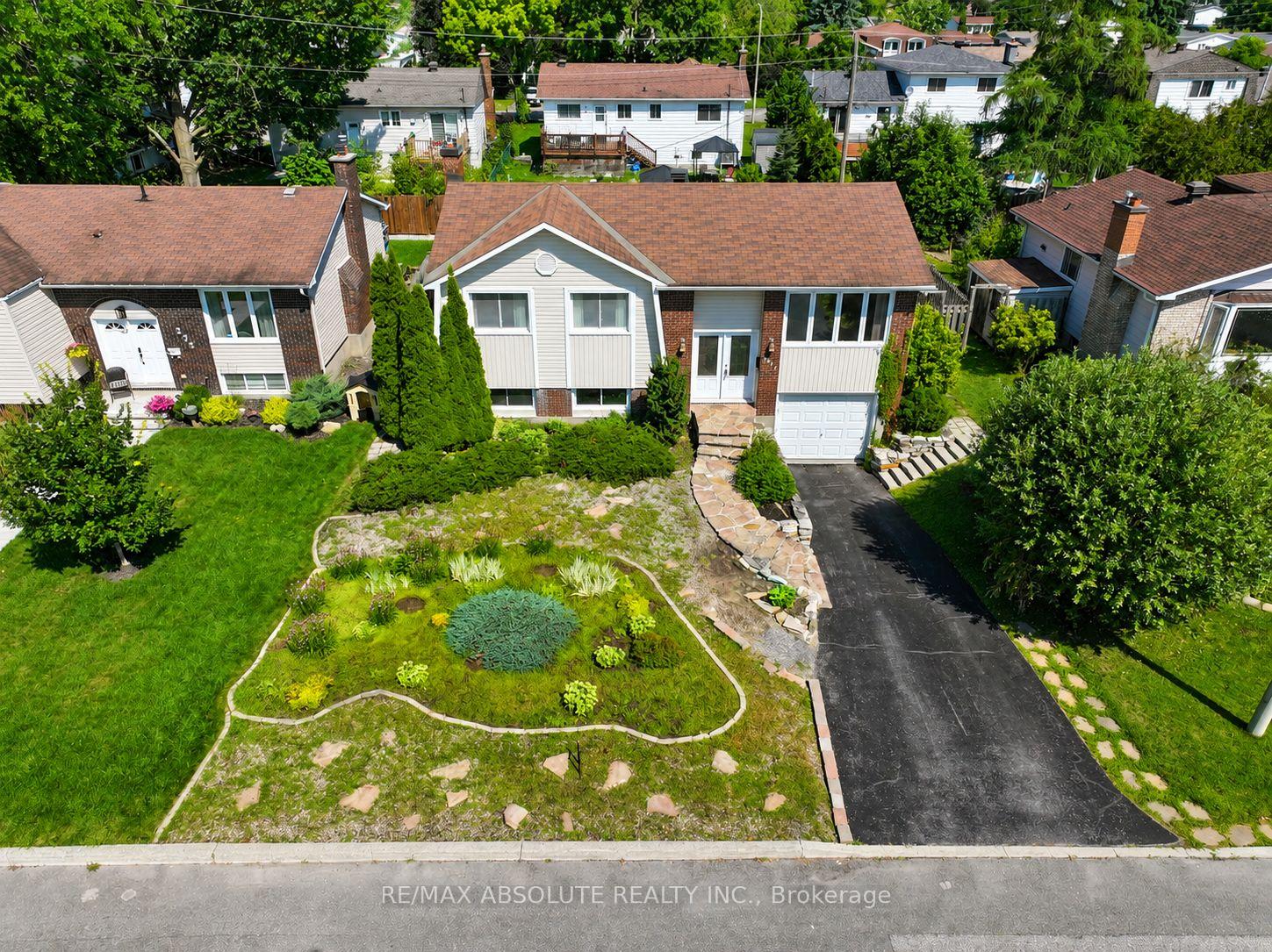 Photo 4 of 377 Leanne Street, Ottawa, Bilberry Creek/Queenswood Heights — HOMEH