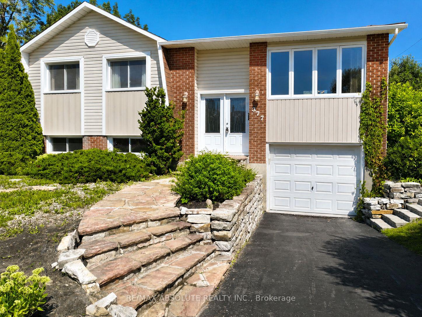 Photo 5 of 377 Leanne Street, Ottawa, Bilberry Creek/Queenswood Heights — HOMEH