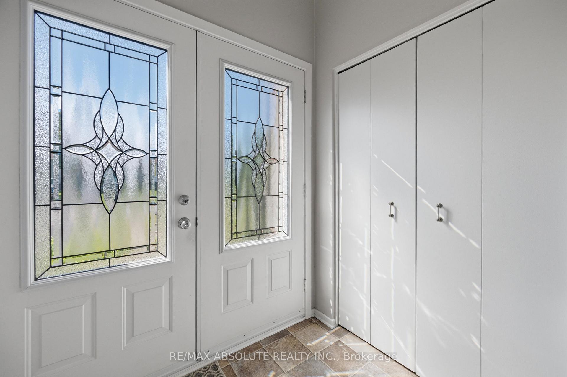 Photo 10 of 377 Leanne Street, Ottawa, Bilberry Creek/Queenswood Heights — HOMEH