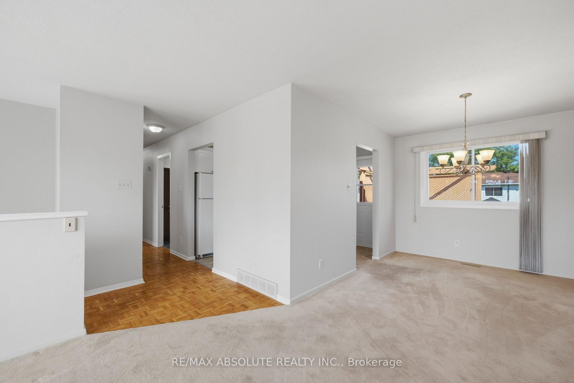 Photo 17 of 377 Leanne Street, Ottawa, Bilberry Creek/Queenswood Heights — HOMEH