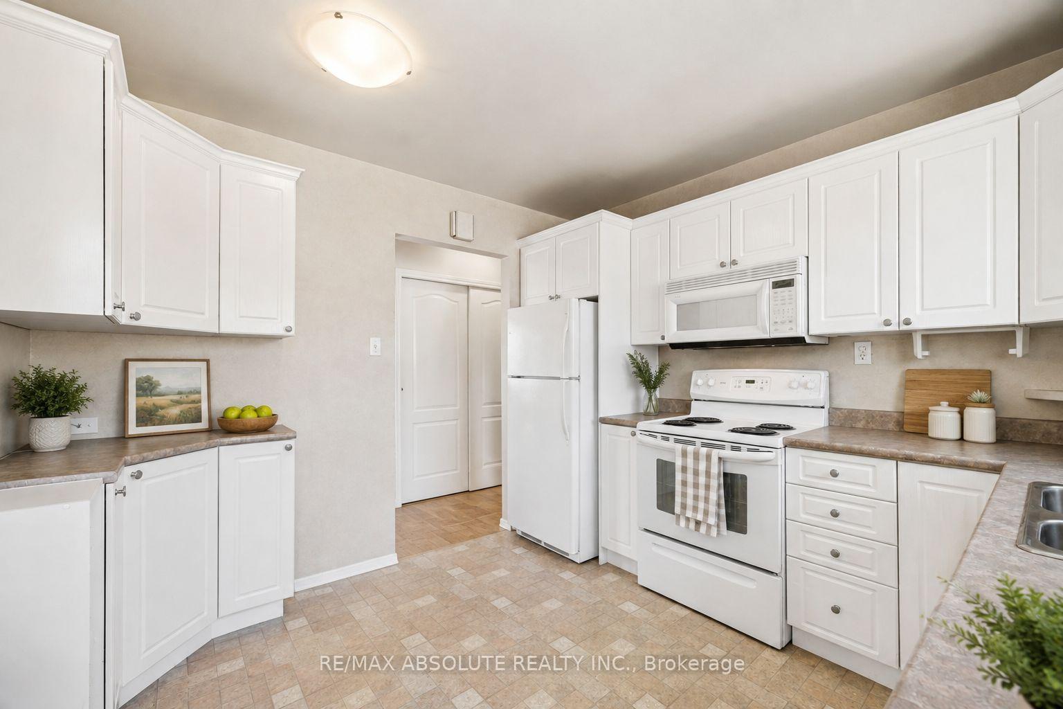 Photo 20 of 377 Leanne Street, Ottawa, Bilberry Creek/Queenswood Heights — HOMEH