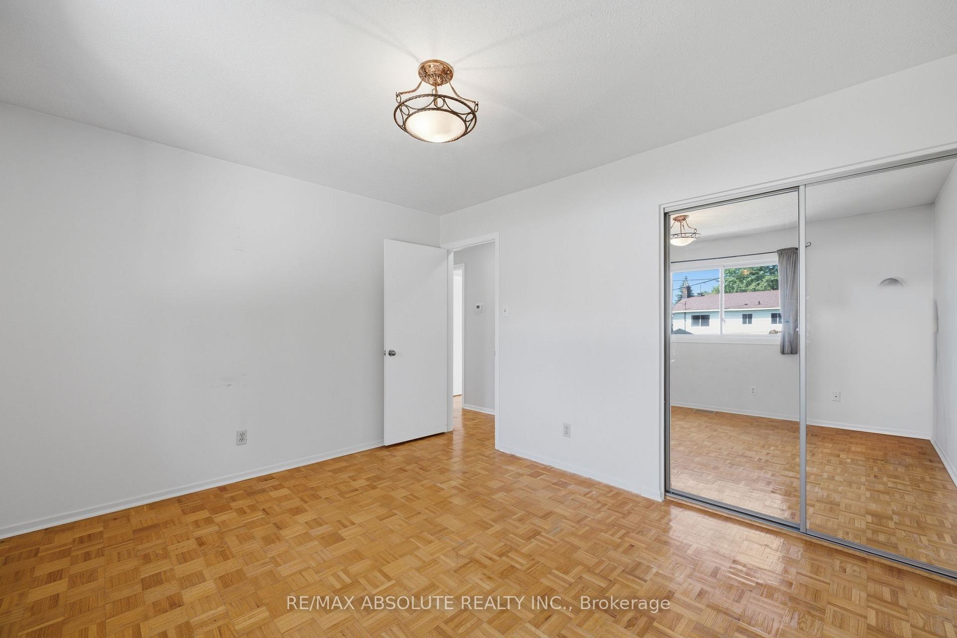 Photo 28 of 377 Leanne Street, Ottawa, Bilberry Creek/Queenswood Heights — HOMEH