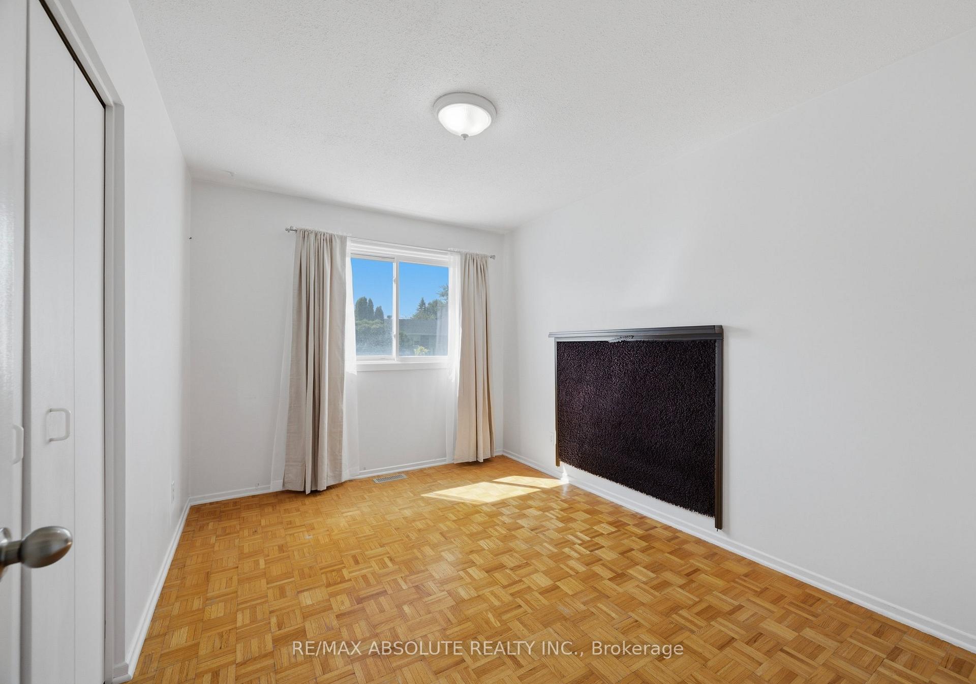 Photo 29 of 377 Leanne Street, Ottawa, Bilberry Creek/Queenswood Heights — HOMEH