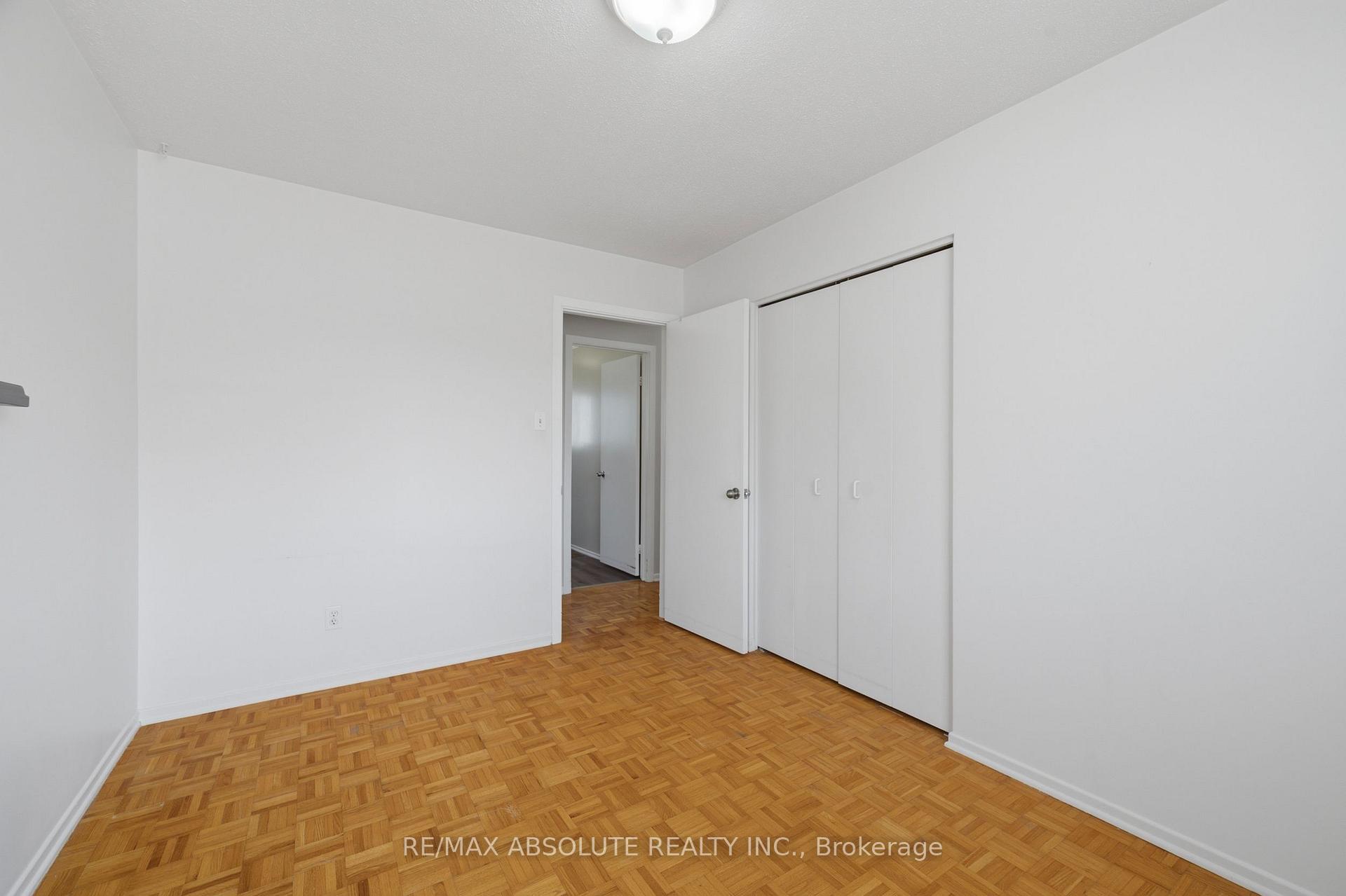 Photo 31 of 377 Leanne Street, Ottawa, Bilberry Creek/Queenswood Heights — HOMEH