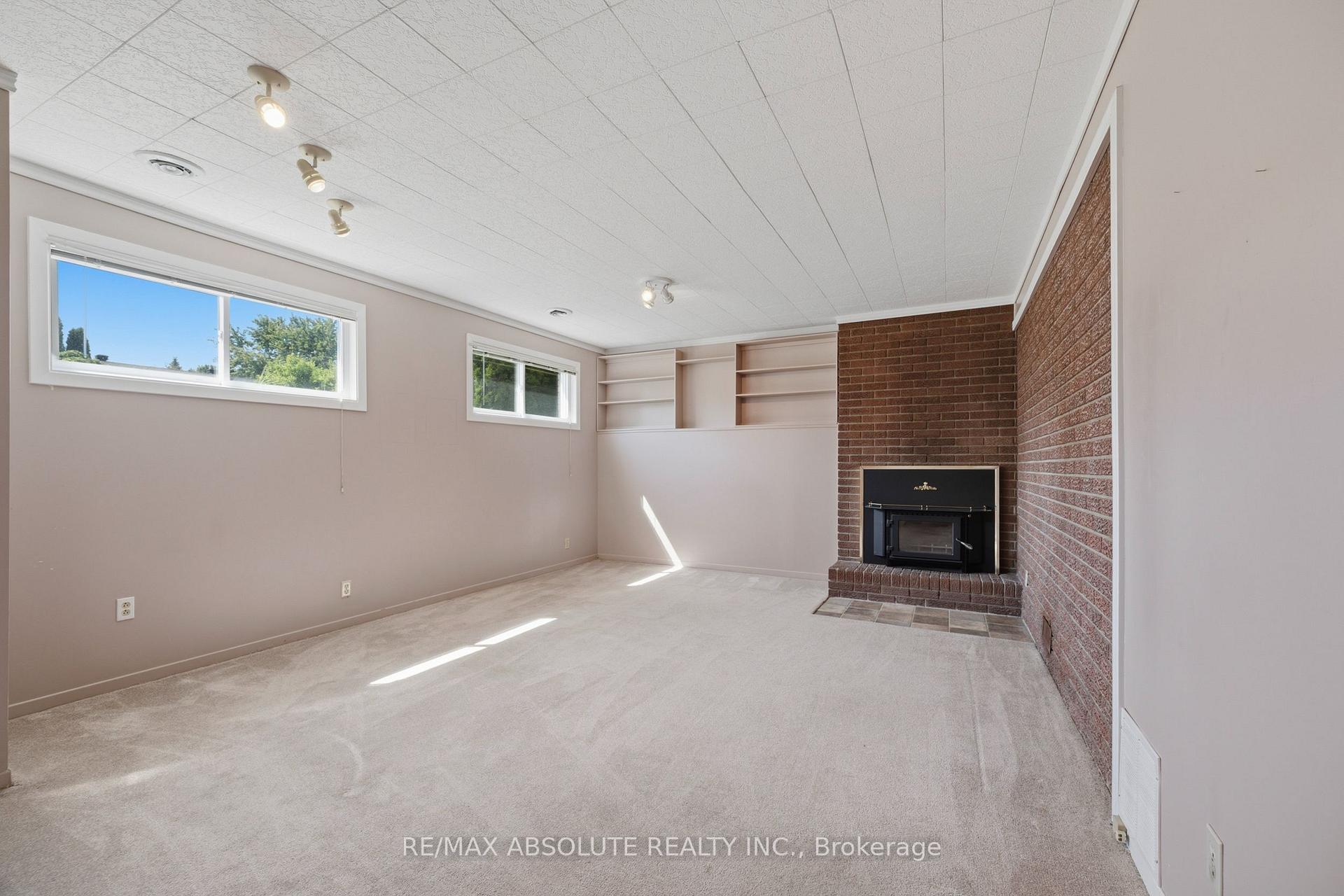 Photo 33 of 377 Leanne Street, Ottawa, Bilberry Creek/Queenswood Heights — HOMEH