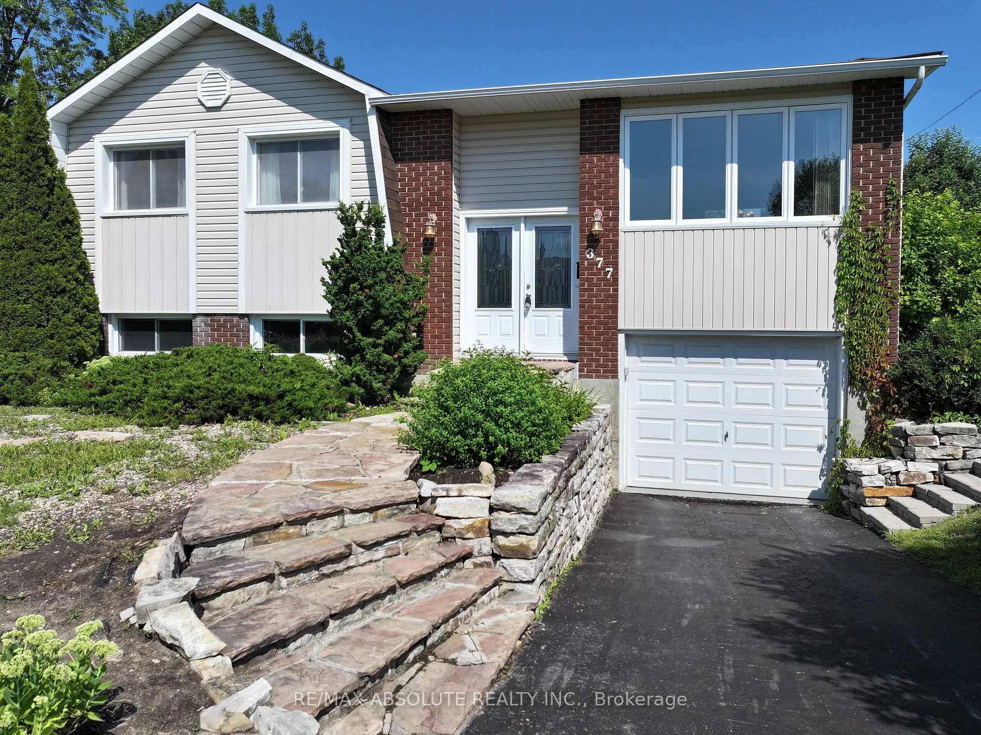 Photo 9 of 377 Leanne Street, Ottawa, Bilberry Creek/Queenswood Heights — HOMEH