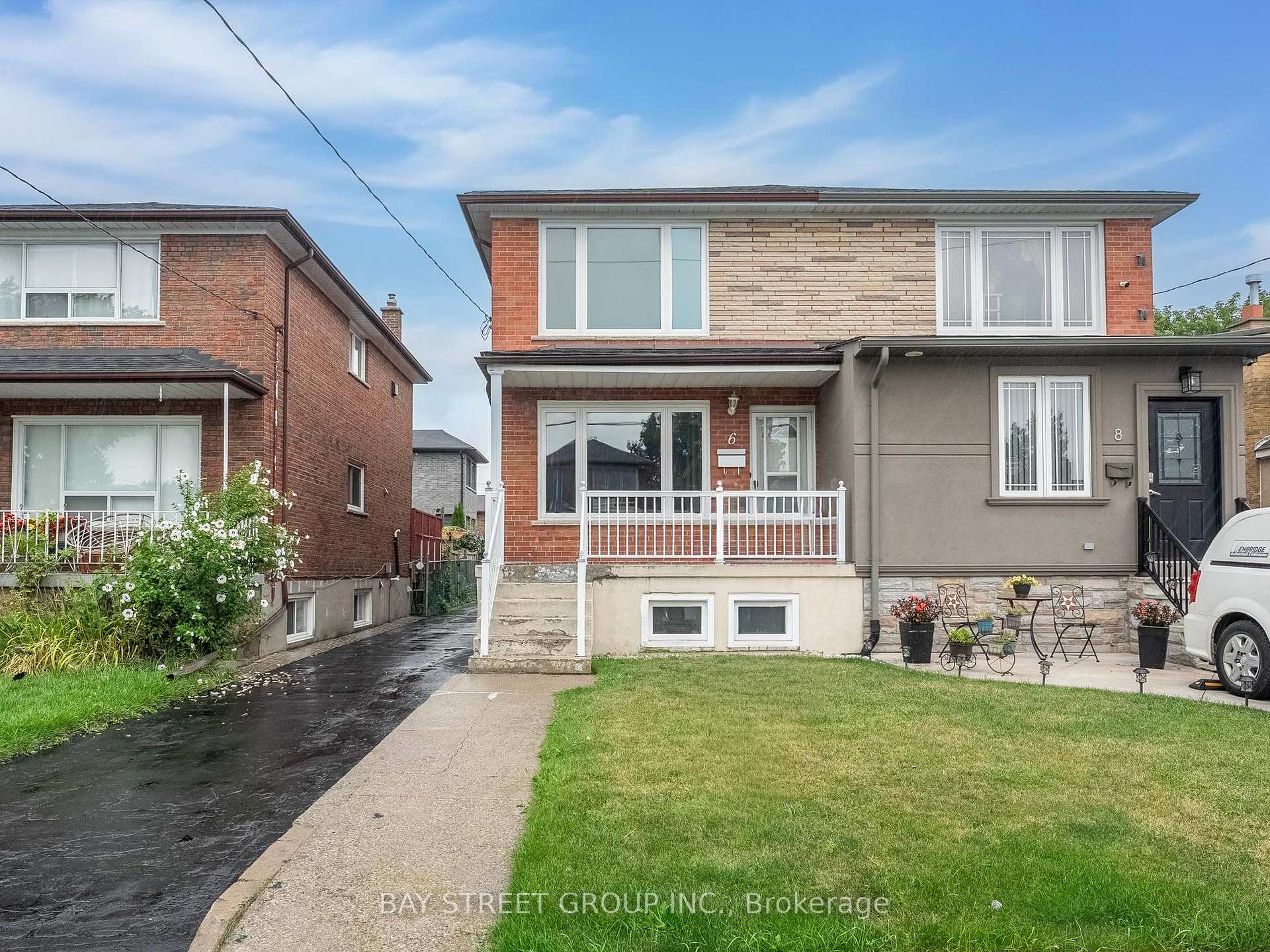 Photo 1 of 6 Moira Avenue, Scarborough, Clairlea-Birchmount — HOMEH