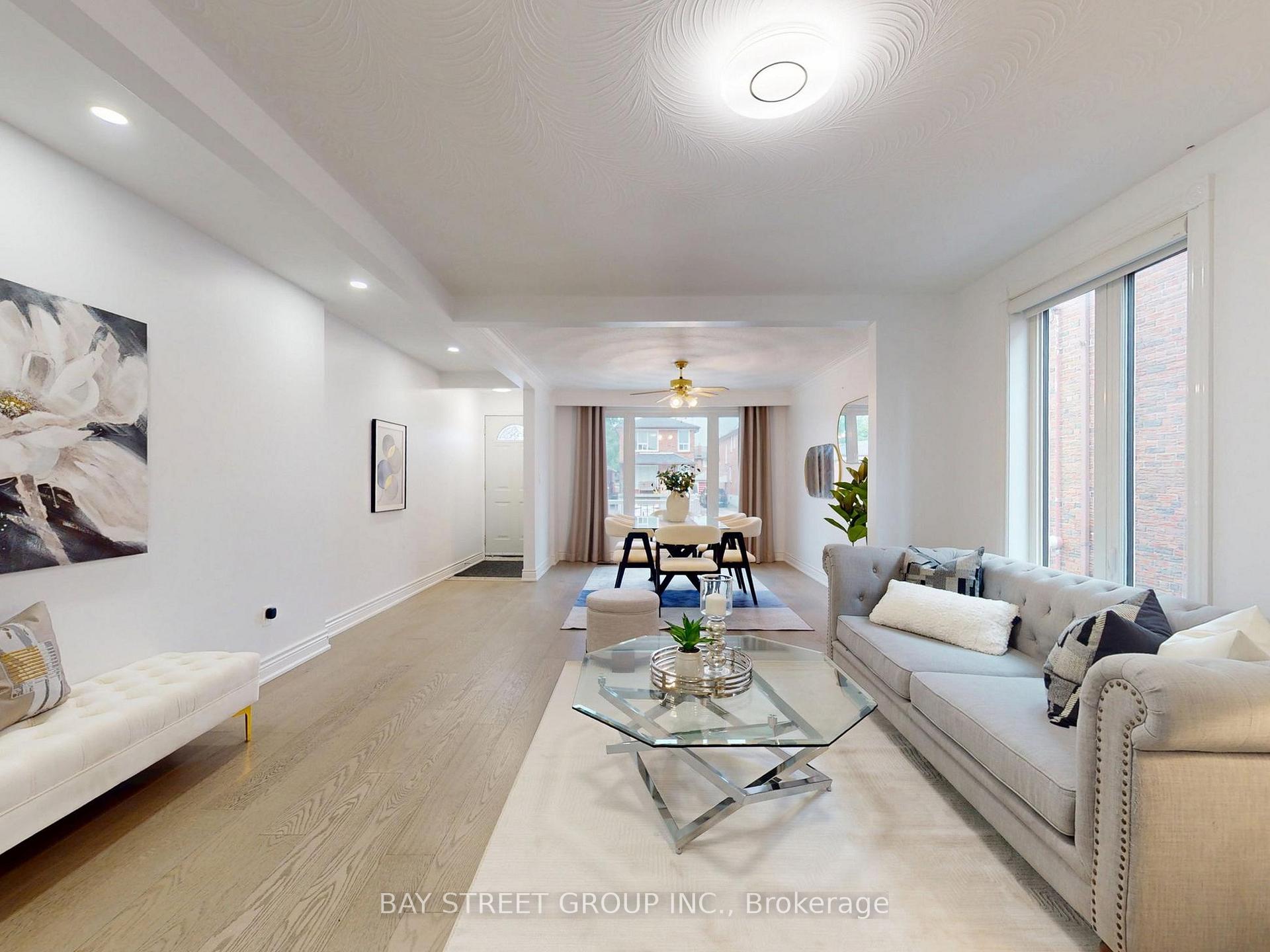 Photo 4 of 6 Moira Avenue, Scarborough, Clairlea-Birchmount — HOMEH
