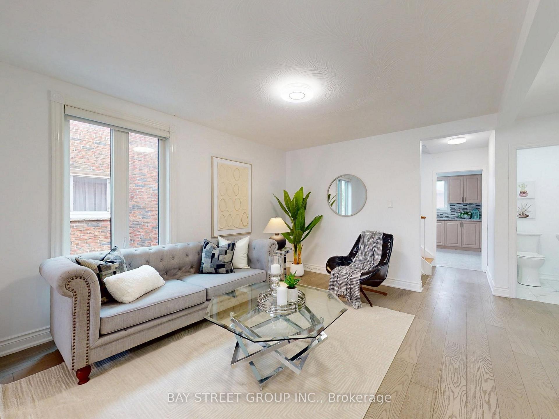 Photo 7 of 6 Moira Avenue, Scarborough, Clairlea-Birchmount — HOMEH