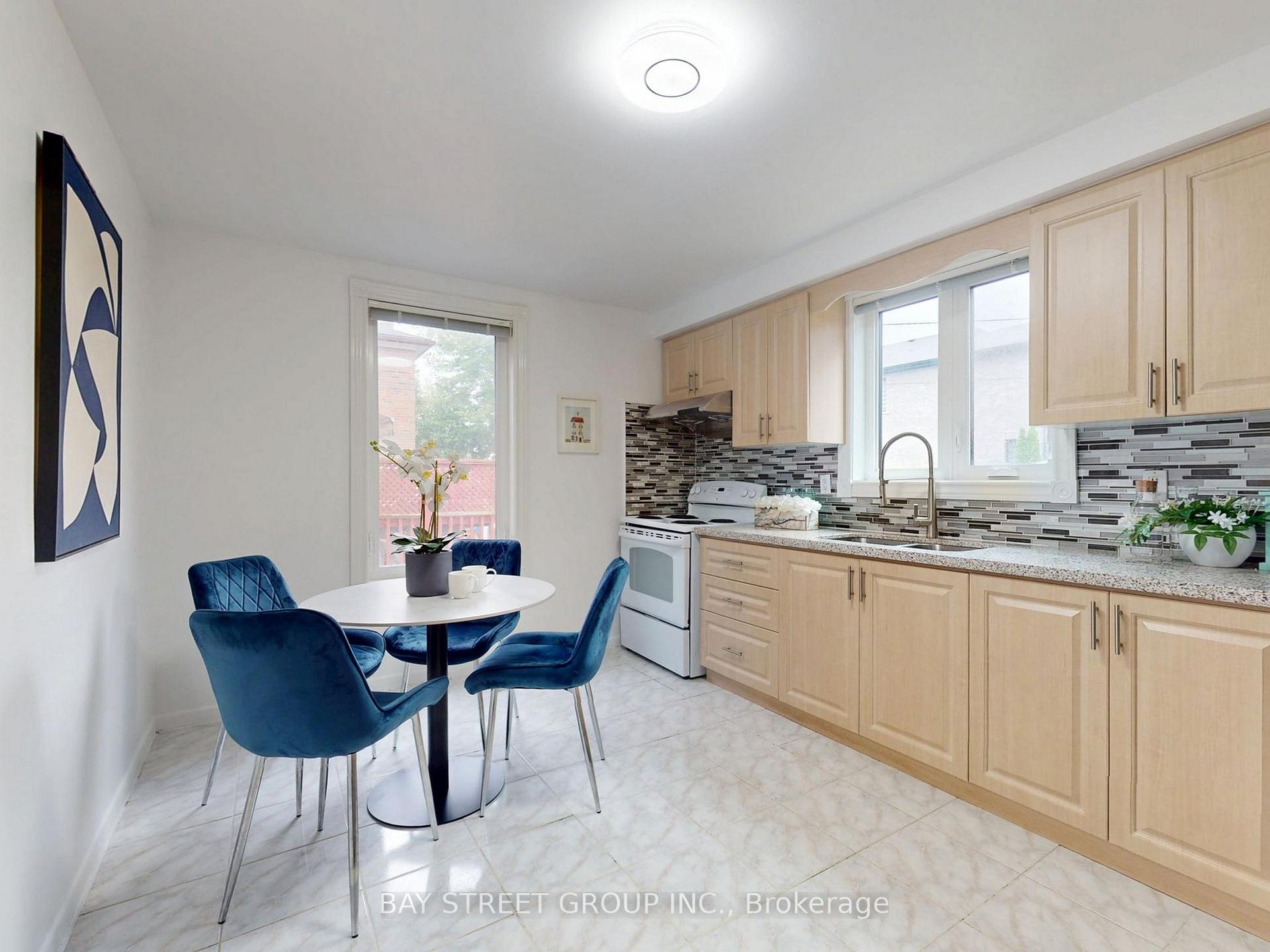 Photo 13 of 6 Moira Avenue, Scarborough, Clairlea-Birchmount — HOMEH