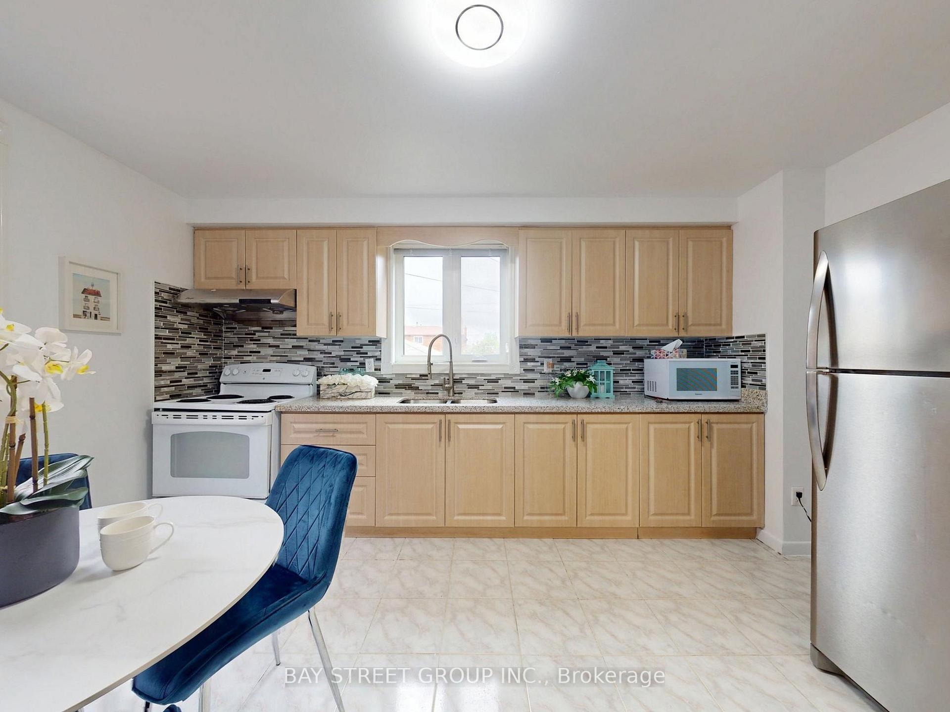 Photo 14 of 6 Moira Avenue, Scarborough, Clairlea-Birchmount — HOMEH