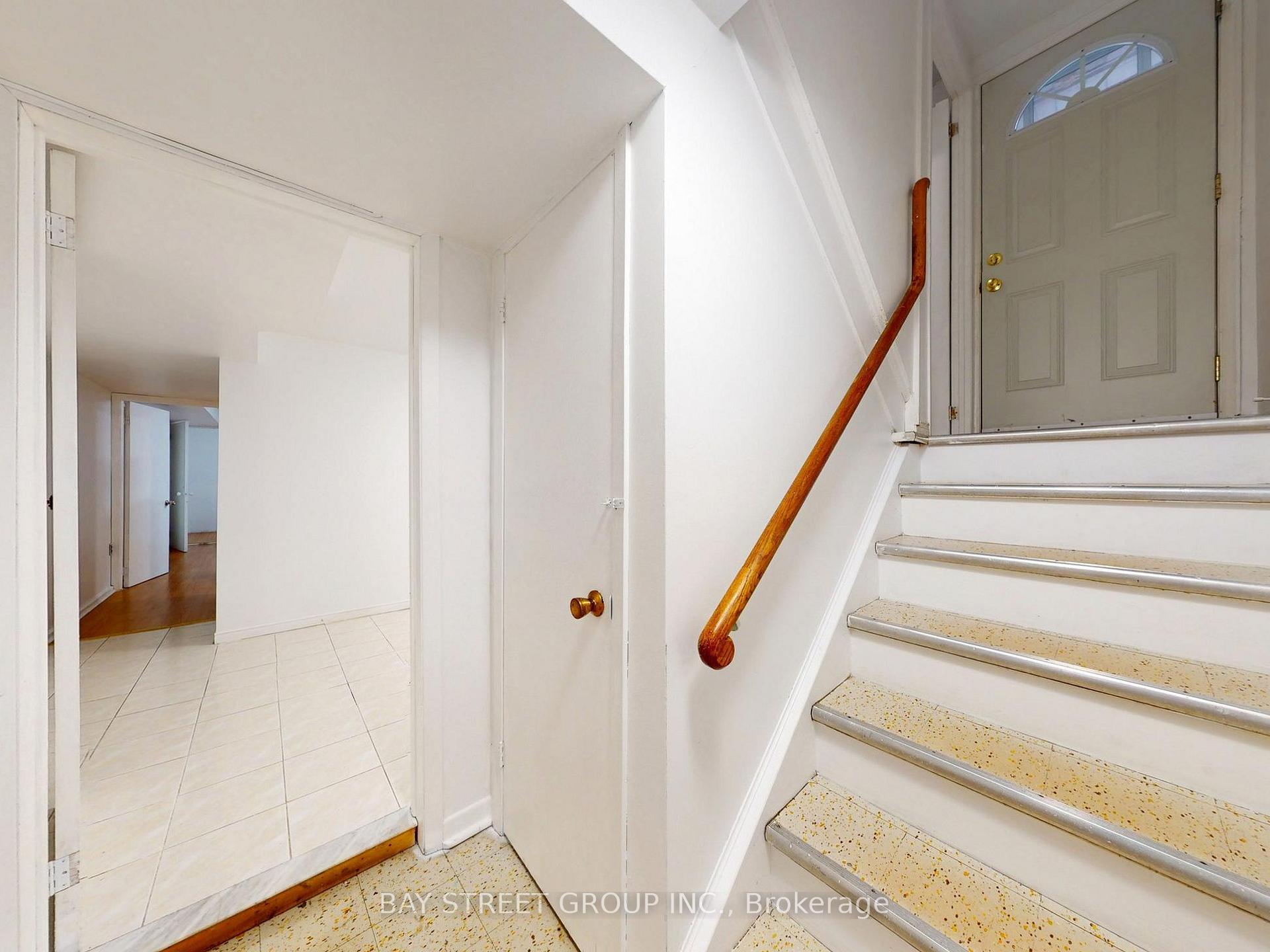 Photo 29 of 6 Moira Avenue, Scarborough, Clairlea-Birchmount — HOMEH