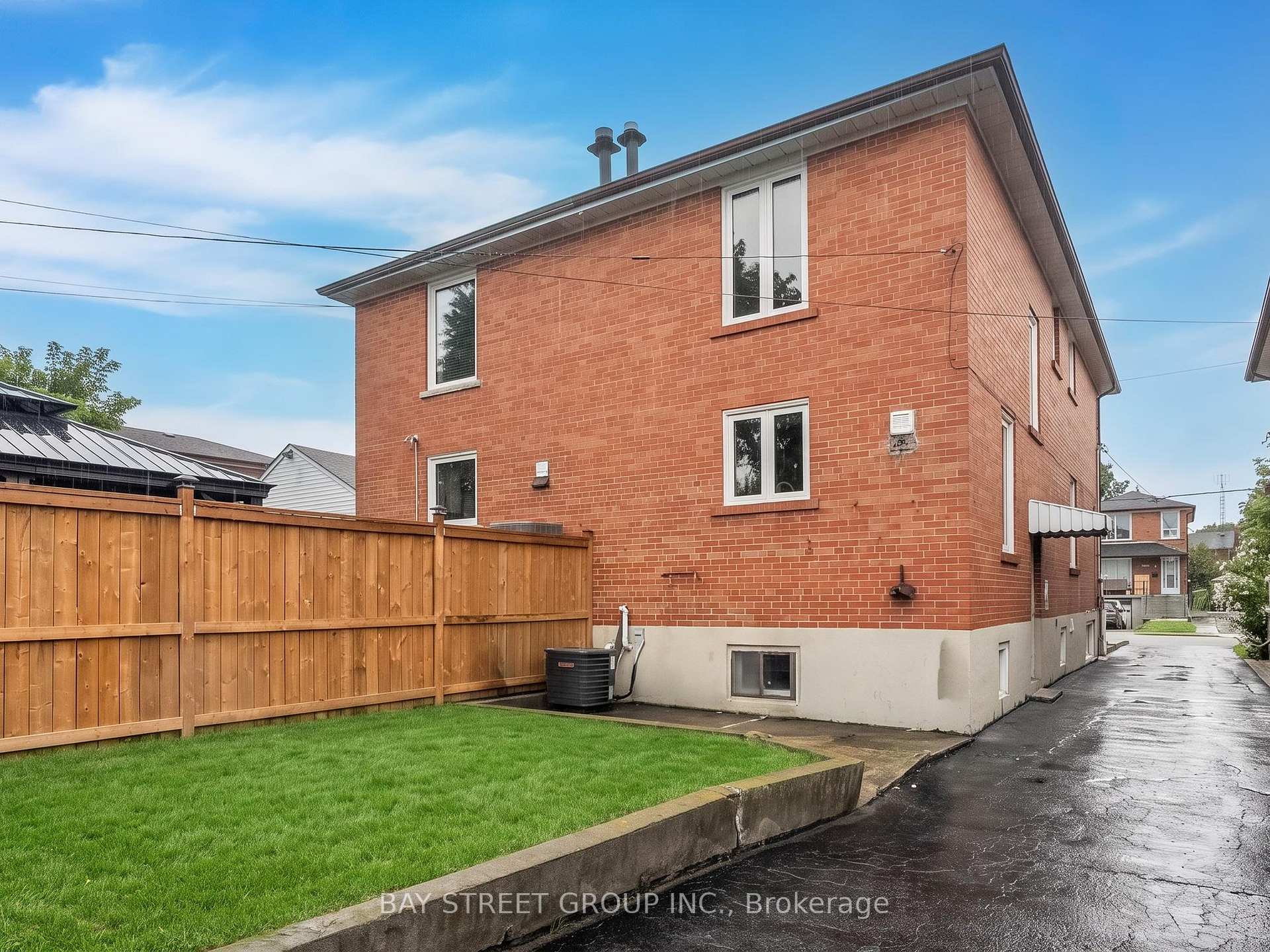 Photo 35 of 6 Moira Avenue, Scarborough, Clairlea-Birchmount — HOMEH