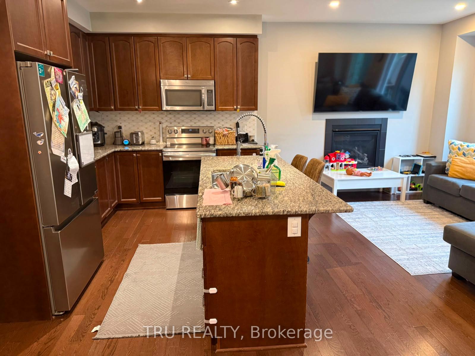 Photo 16 of 222 Fergus Crescent, Ottawa, Barrhaven - Cedargrove/Fraserdale — HOMEH