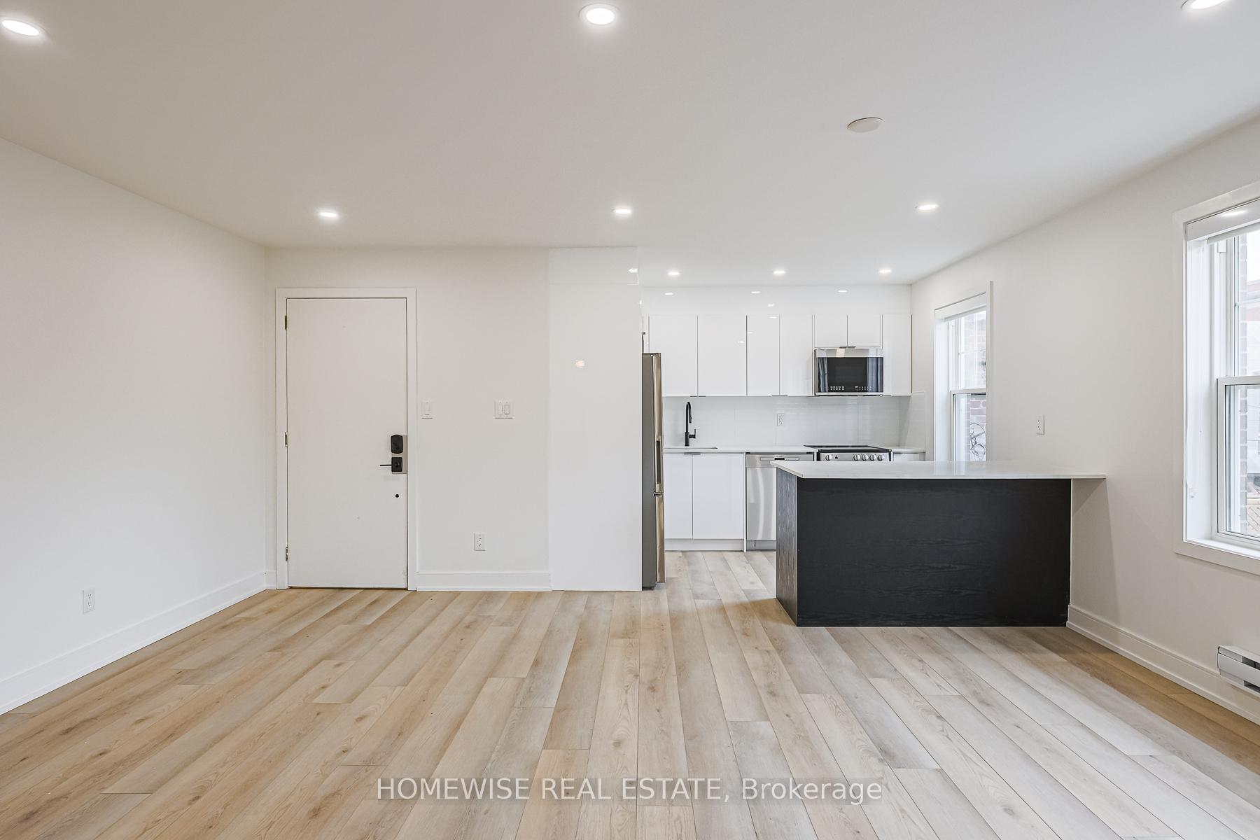 Photo 4 of Unit 2, 383 Spadina Road, Toronto, Casa Loma — HOMEH