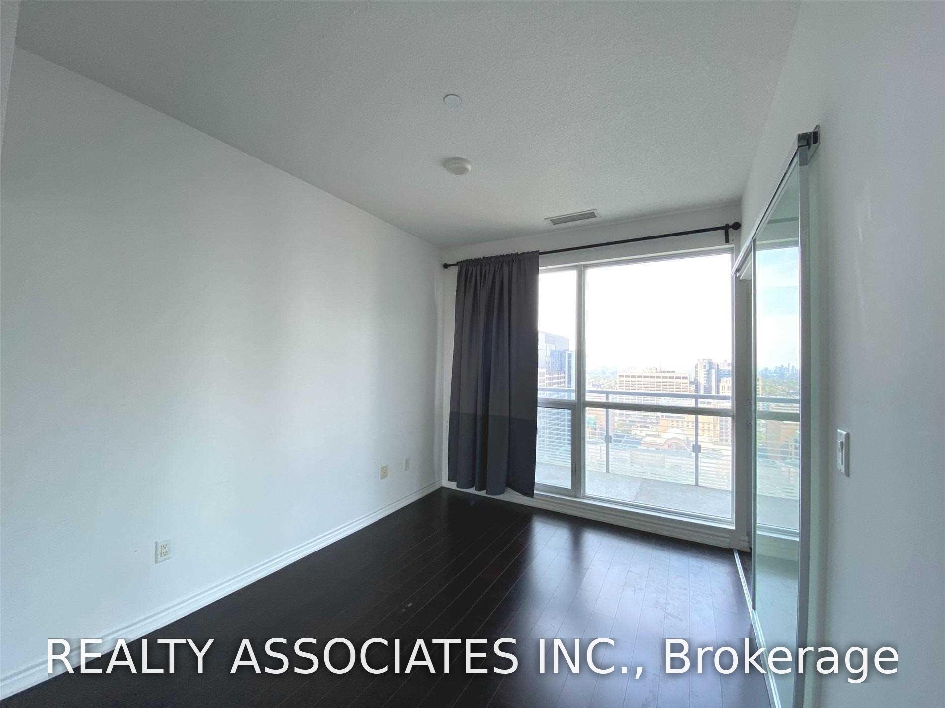 Photo 4 of Unit 2813, 386 Yonge Street, Toronto, Bay Street Corridor — HOMEH