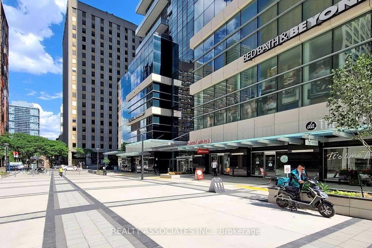 Photo 15 of Unit 2813, 386 Yonge Street, Toronto, Bay Street Corridor — HOMEH
