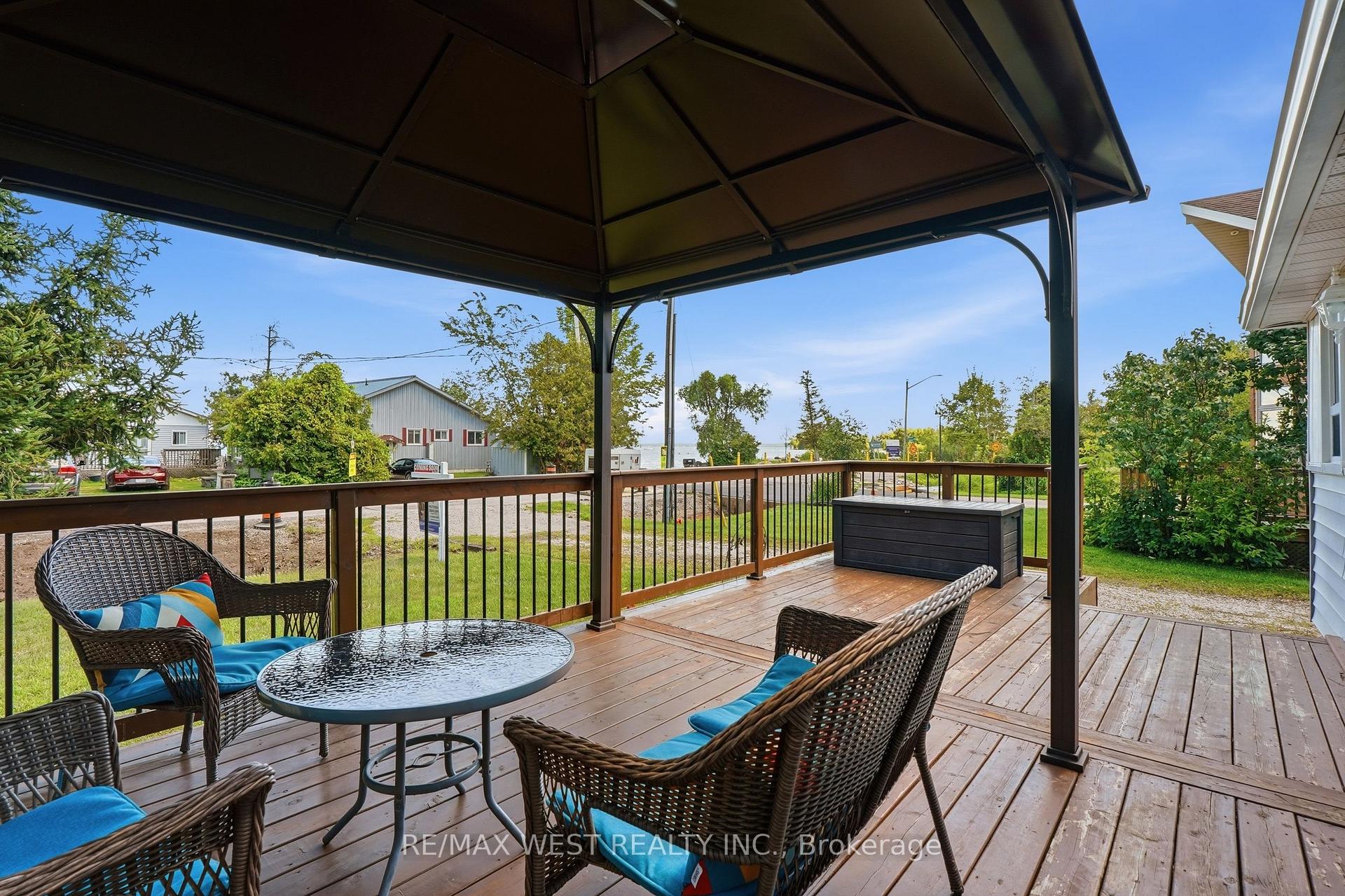 Photo 3 of 2234 Crystal Beach Road, Innisfil, Alcona — HOMEH