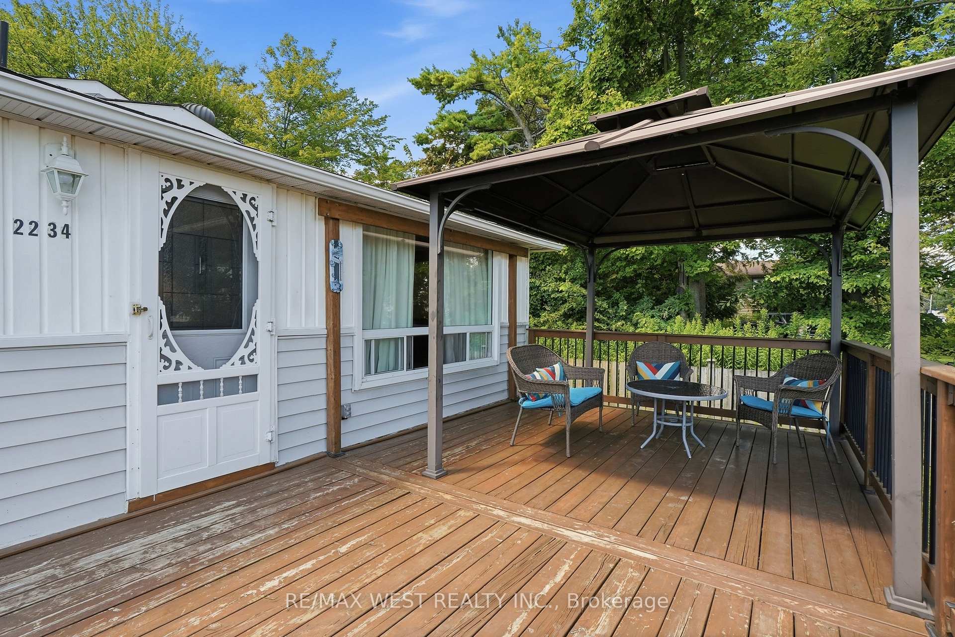 Photo 4 of 2234 Crystal Beach Road, Innisfil, Alcona — HOMEH