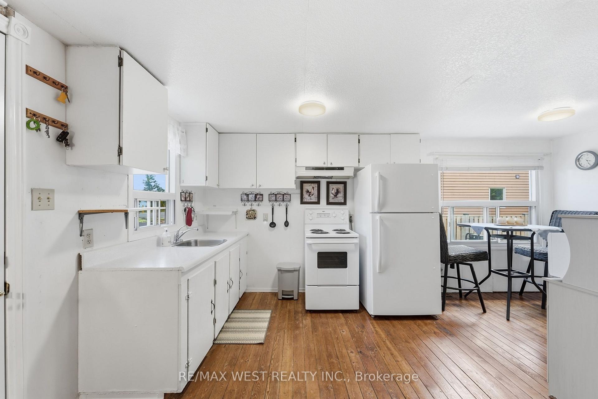 Photo 9 of 2234 Crystal Beach Road, Innisfil, Alcona — HOMEH