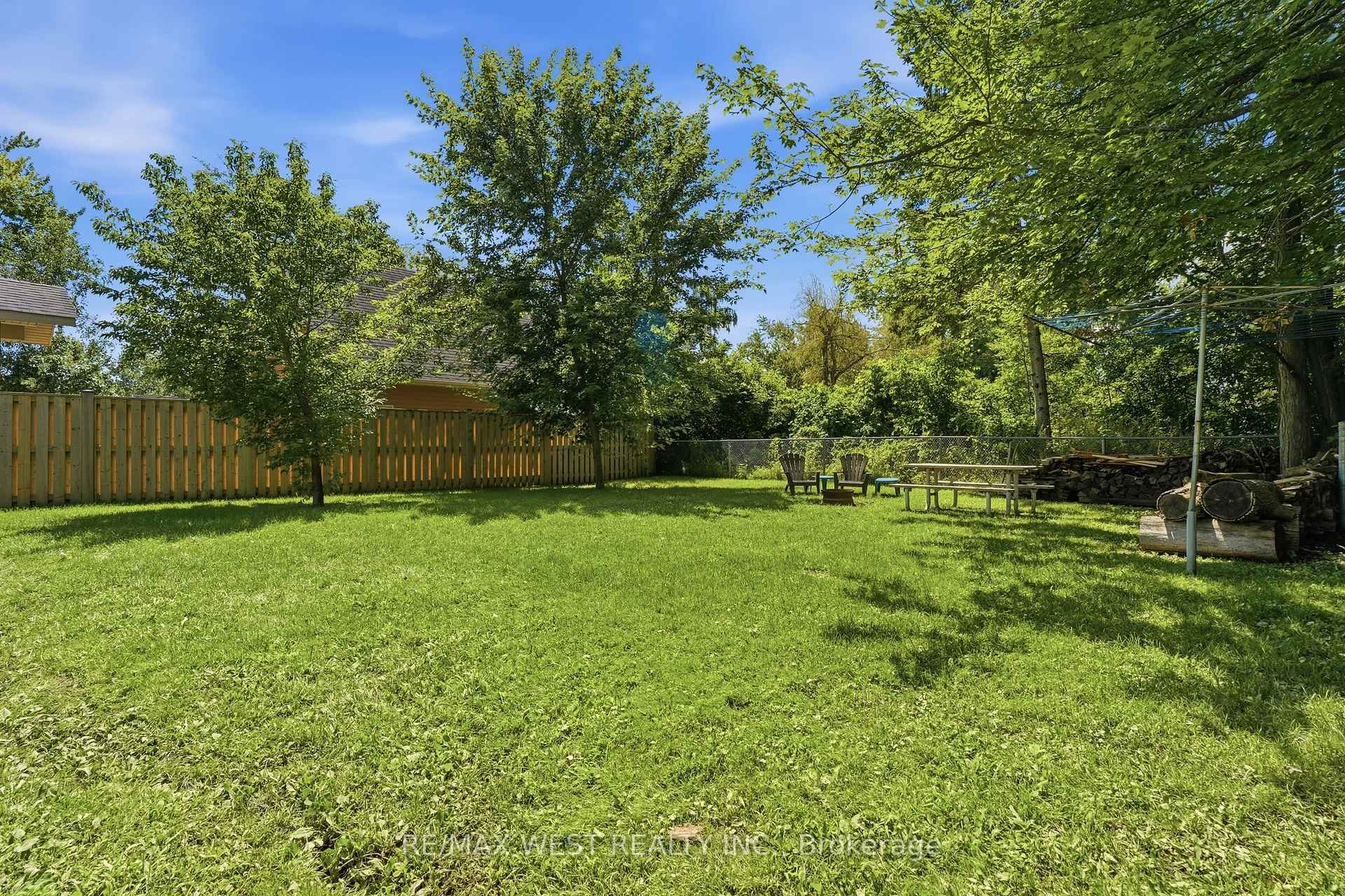 Photo 19 of 2234 Crystal Beach Road, Innisfil, Alcona — HOMEH