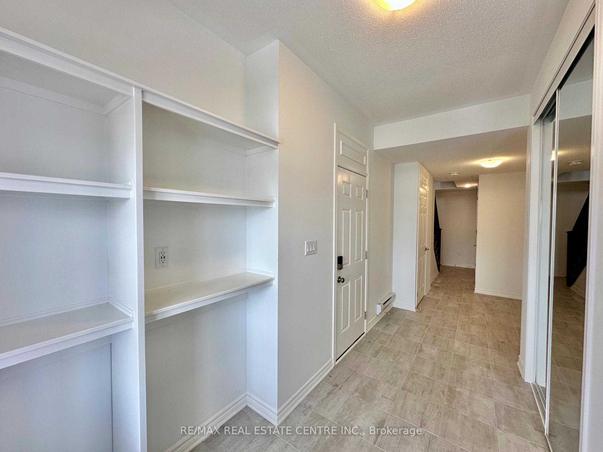 Photo 6 of 119 Pearen Lane, Barrie, Rural Barrie Southwest — HOMEH