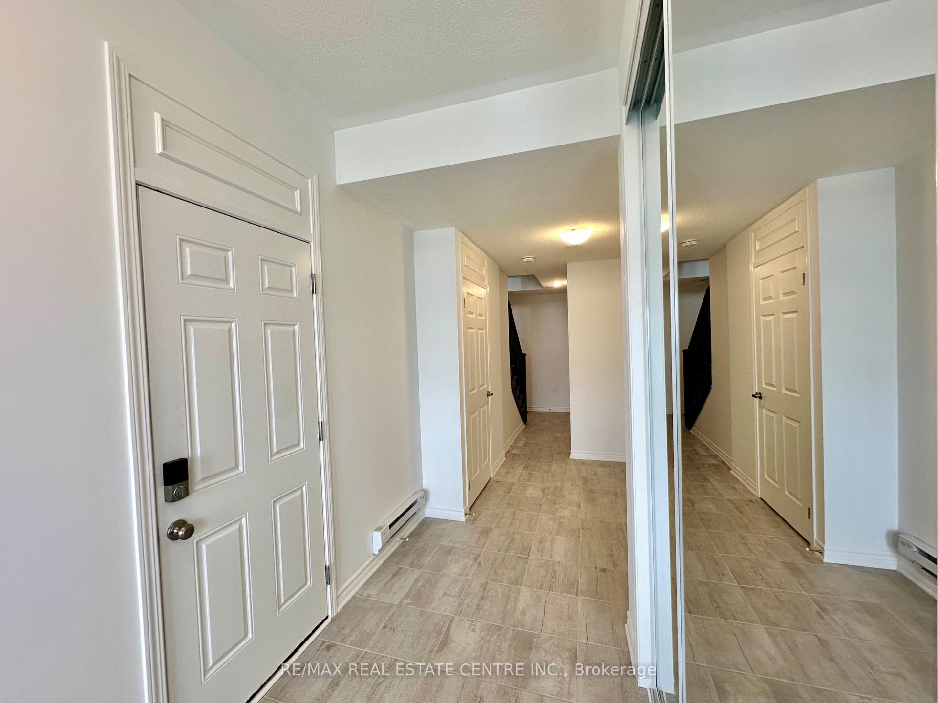 Photo 8 of 119 Pearen Lane, Barrie, Rural Barrie Southwest — HOMEH