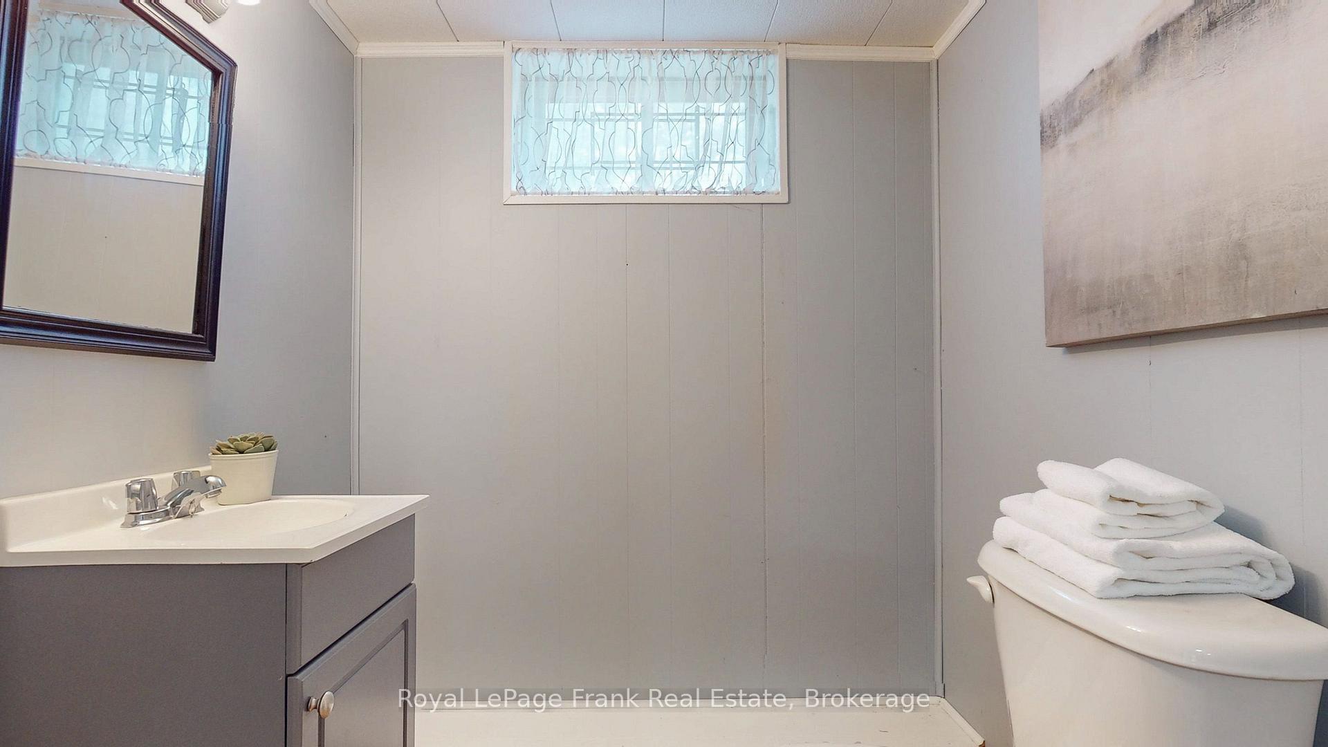 Photo 75 of 100 Admiral Road, Ajax, South East — HOMEH