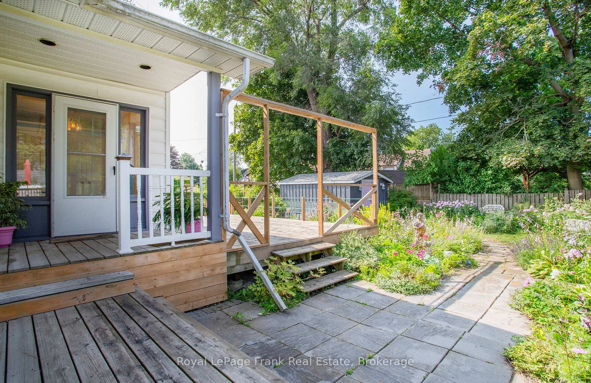 Photo 2 of 100 Admiral Road, Ajax, South East — HOMEH