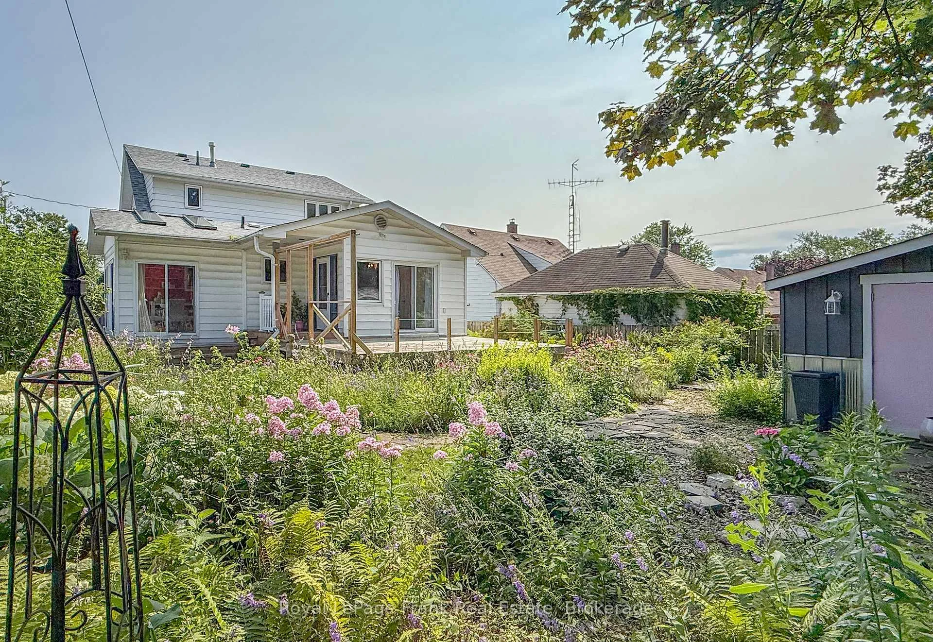 Photo 89 of 100 Admiral Road, Ajax, South East — HOMEH
