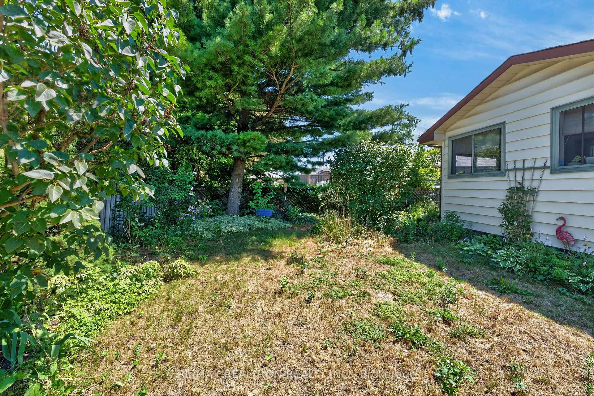 Photo 43 of 34 Taunton Road W, Oshawa, Samac — HOMEH