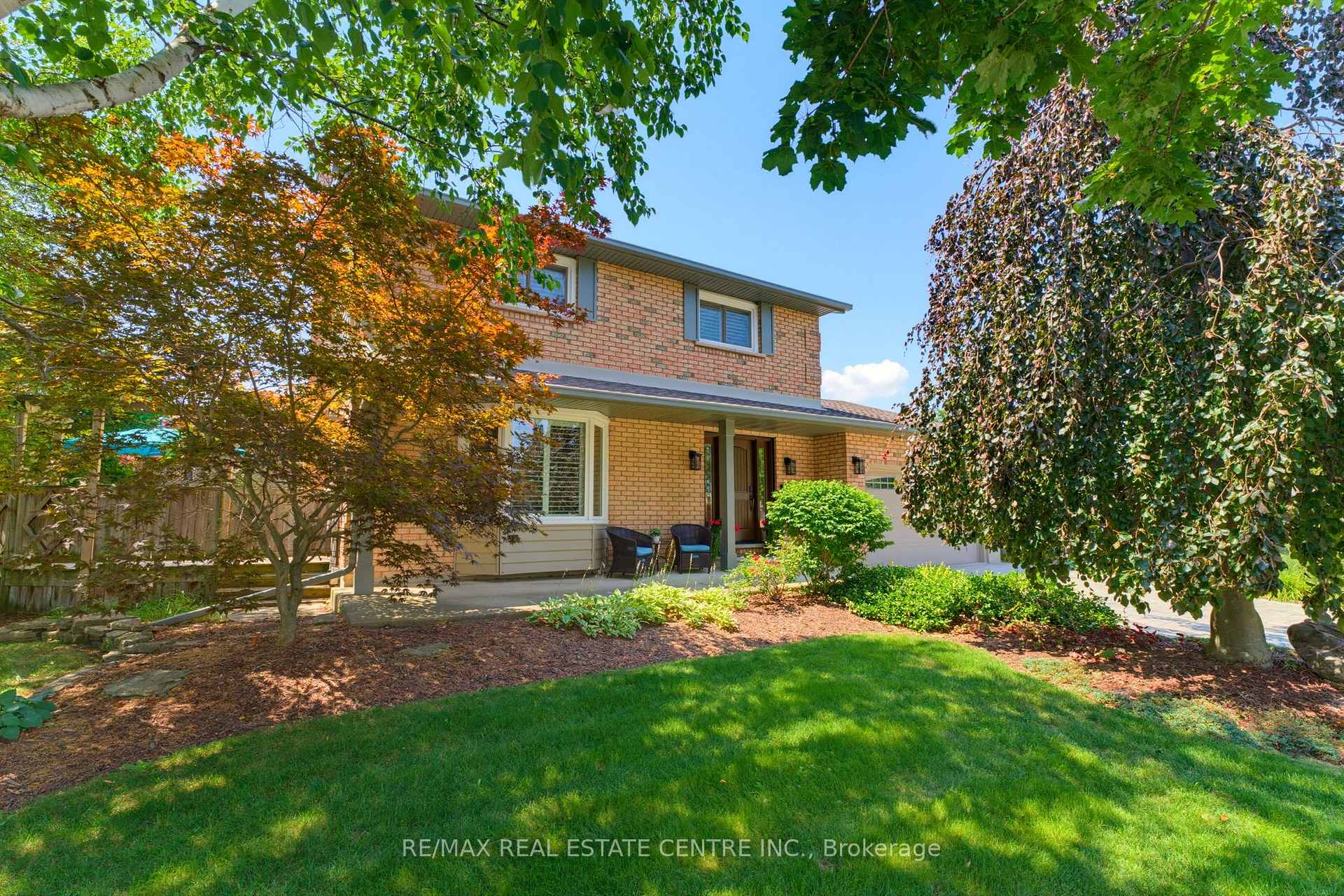Photo 2 of 127 Michener Crescent, Kitchener, Idlewood — HOMEH