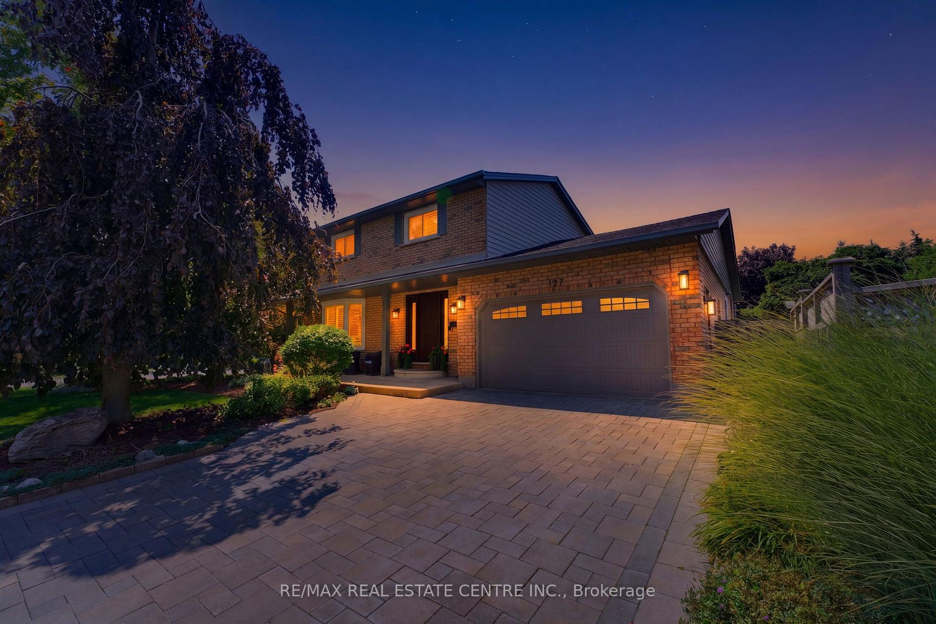 Photo 3 of 127 Michener Crescent, Kitchener, Idlewood — HOMEH