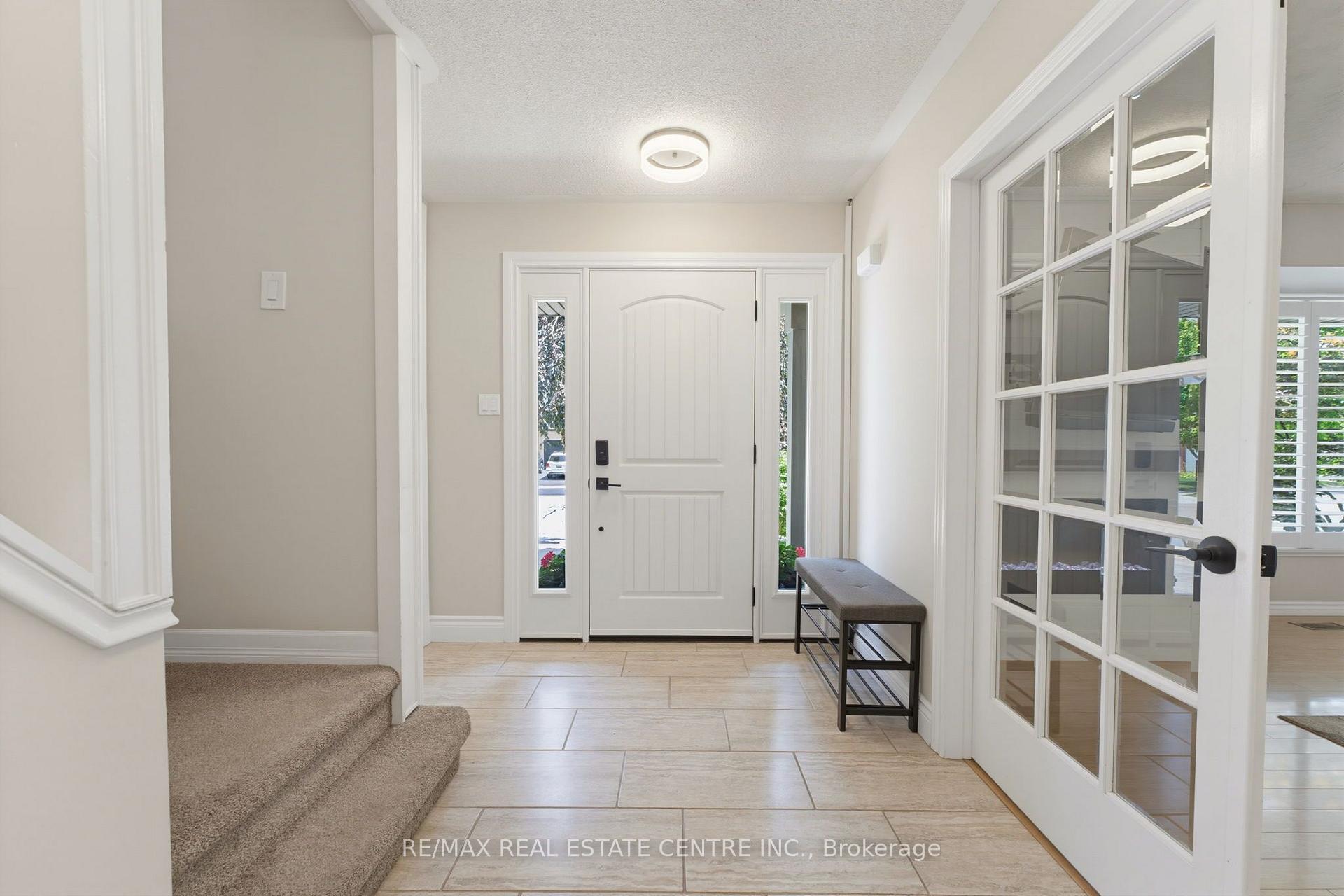 Photo 5 of 127 Michener Crescent, Kitchener, Idlewood — HOMEH