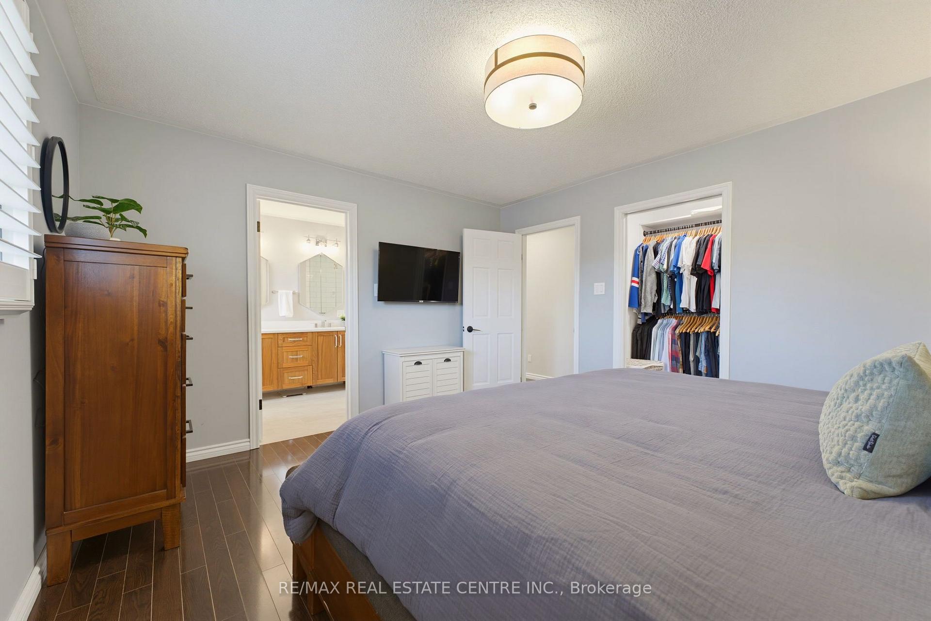 Photo 17 of 127 Michener Crescent, Kitchener, Idlewood — HOMEH