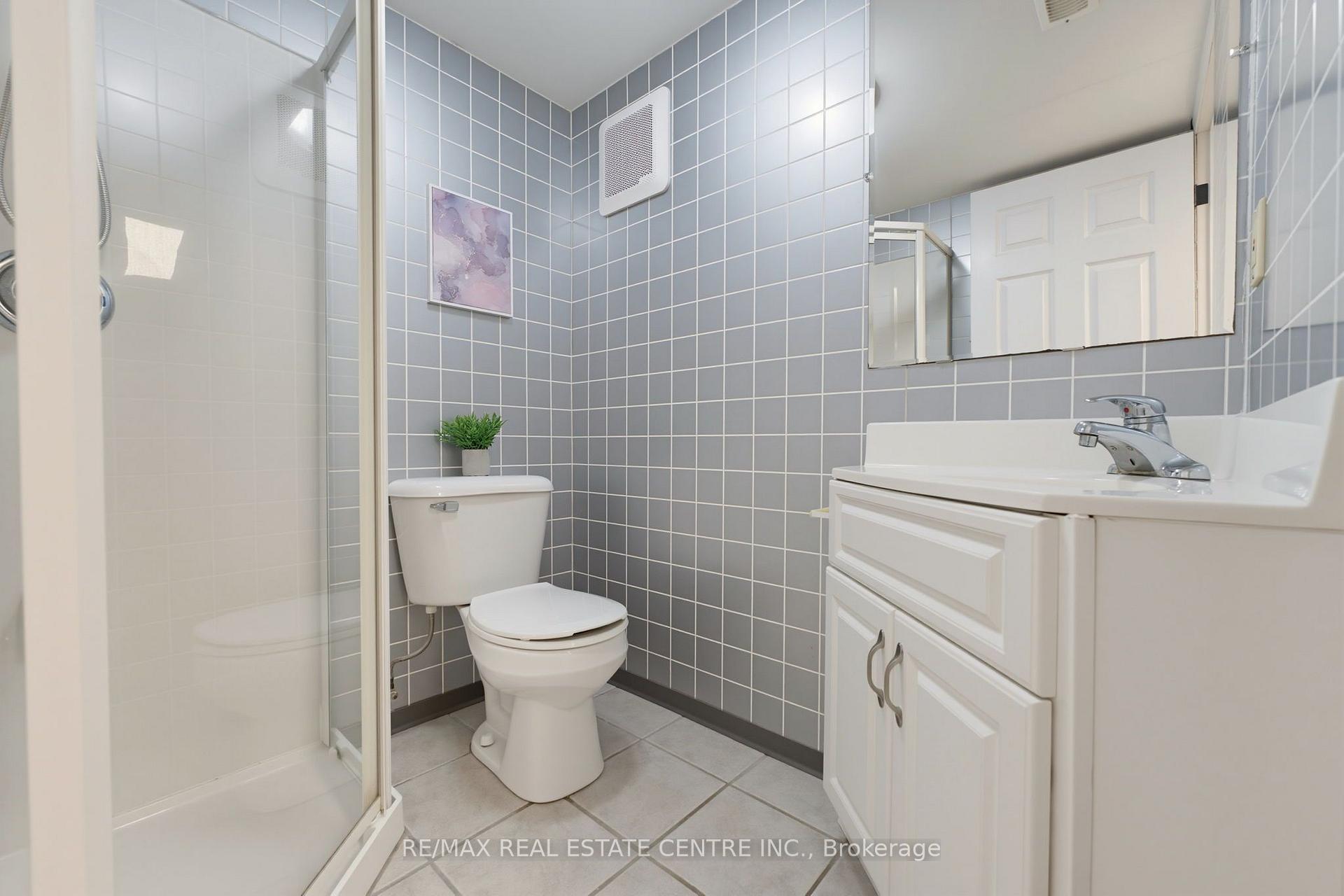 Photo 26 of 127 Michener Crescent, Kitchener, Idlewood — HOMEH