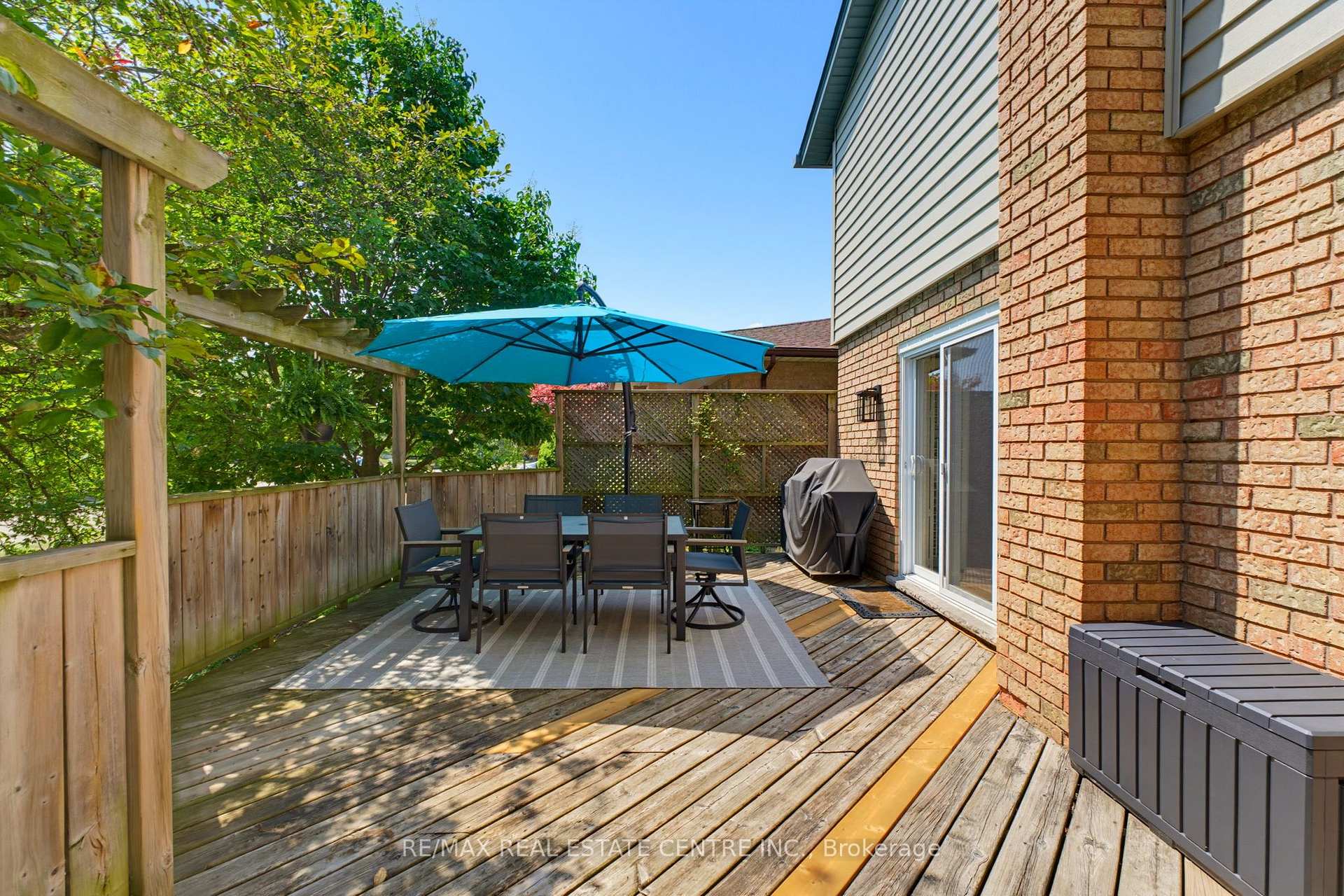 Photo 27 of 127 Michener Crescent, Kitchener, Idlewood — HOMEH