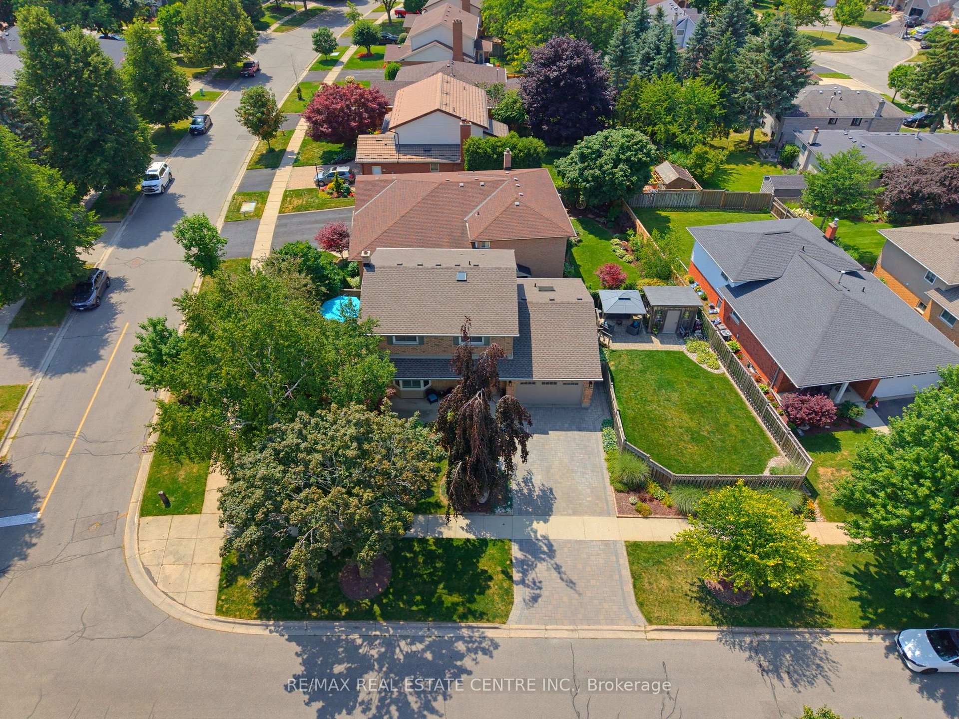 Photo 34 of 127 Michener Crescent, Kitchener, Idlewood — HOMEH