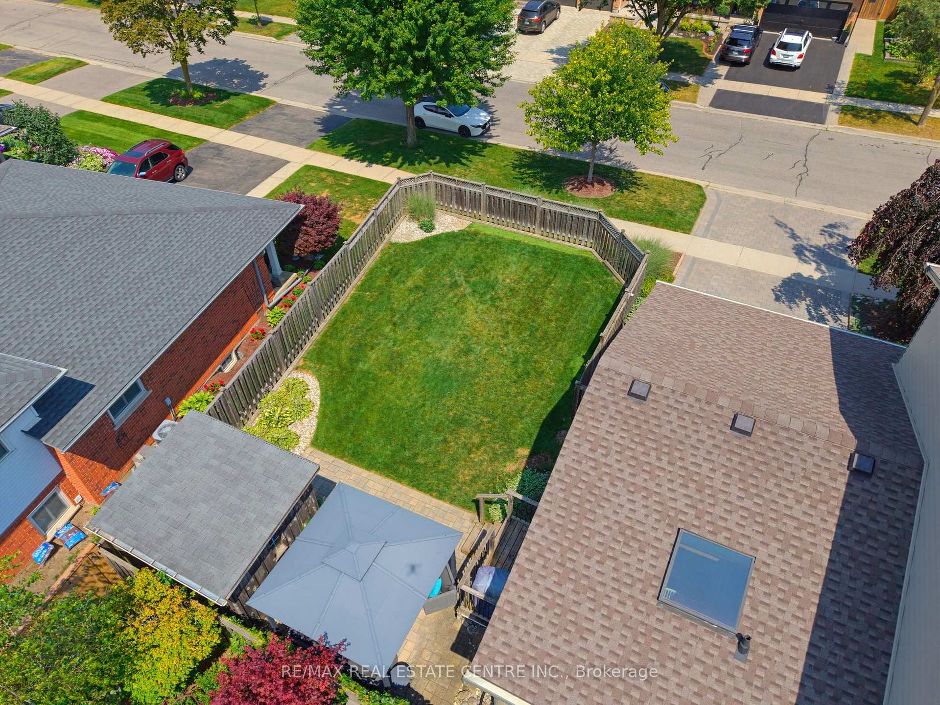 Photo 38 of 127 Michener Crescent, Kitchener, Idlewood — HOMEH