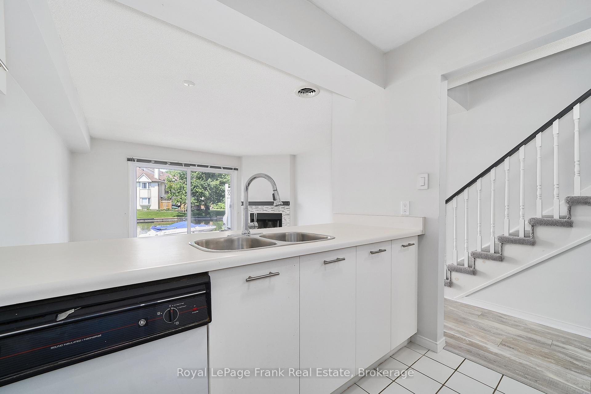 Photo 12 of Unit 18, 11 Laguna Parkway, Ramara, Rural Ramara — HOMEH