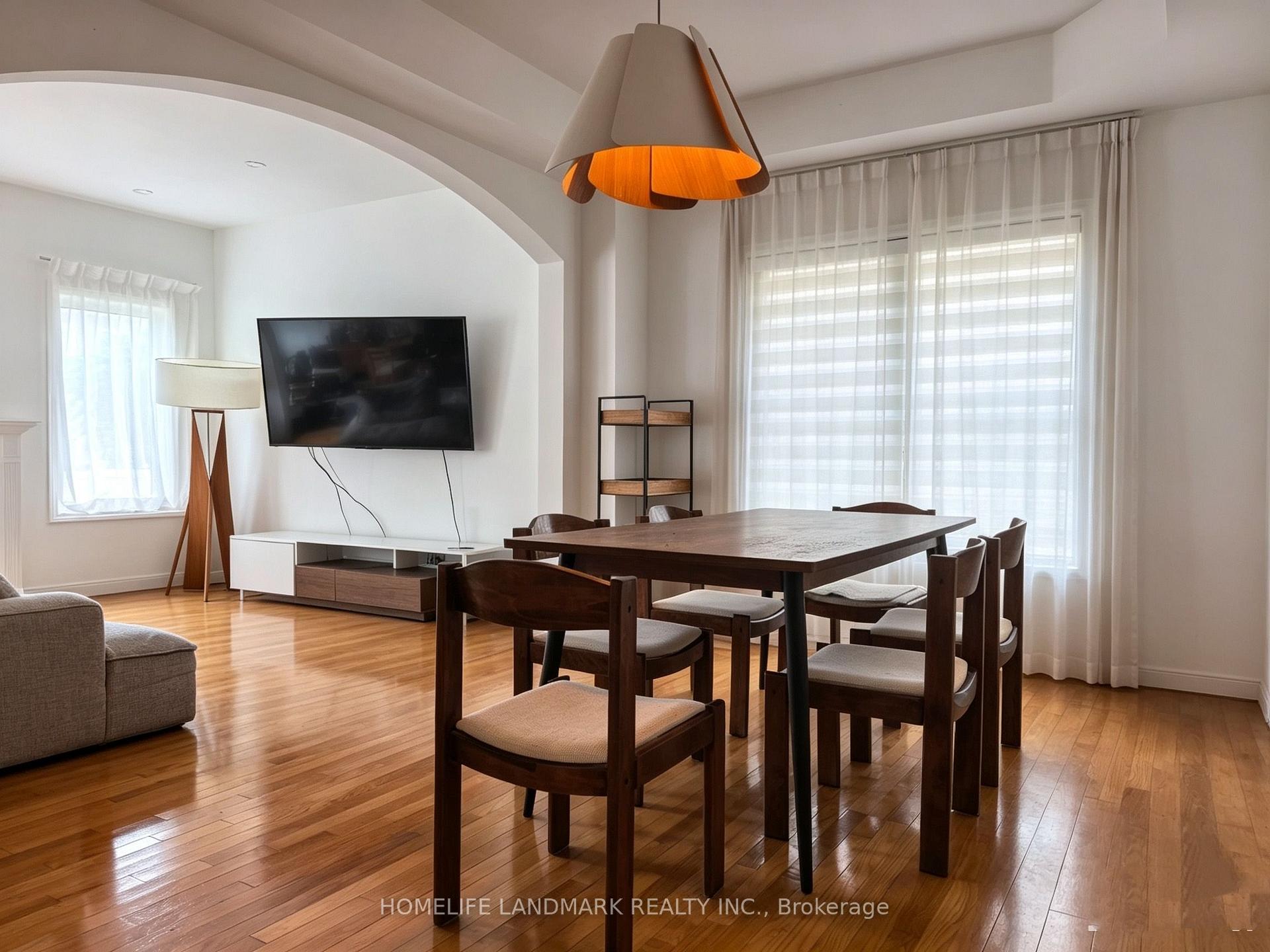 Photo 3 of 61 Mahogany Forest Drive, Vaughan, Patterson — HOMEH