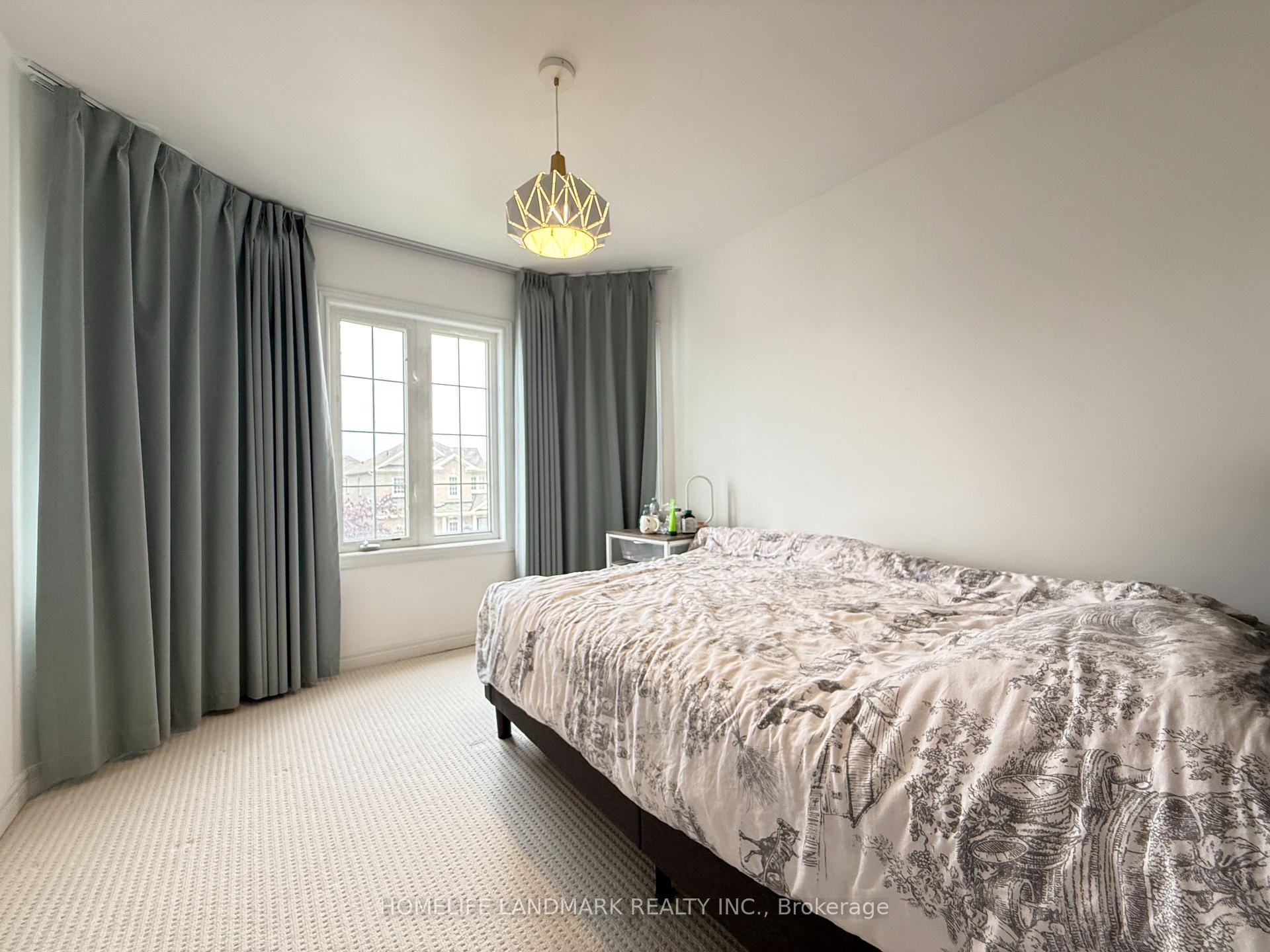 Photo 8 of 61 Mahogany Forest Drive, Vaughan, Patterson — HOMEH