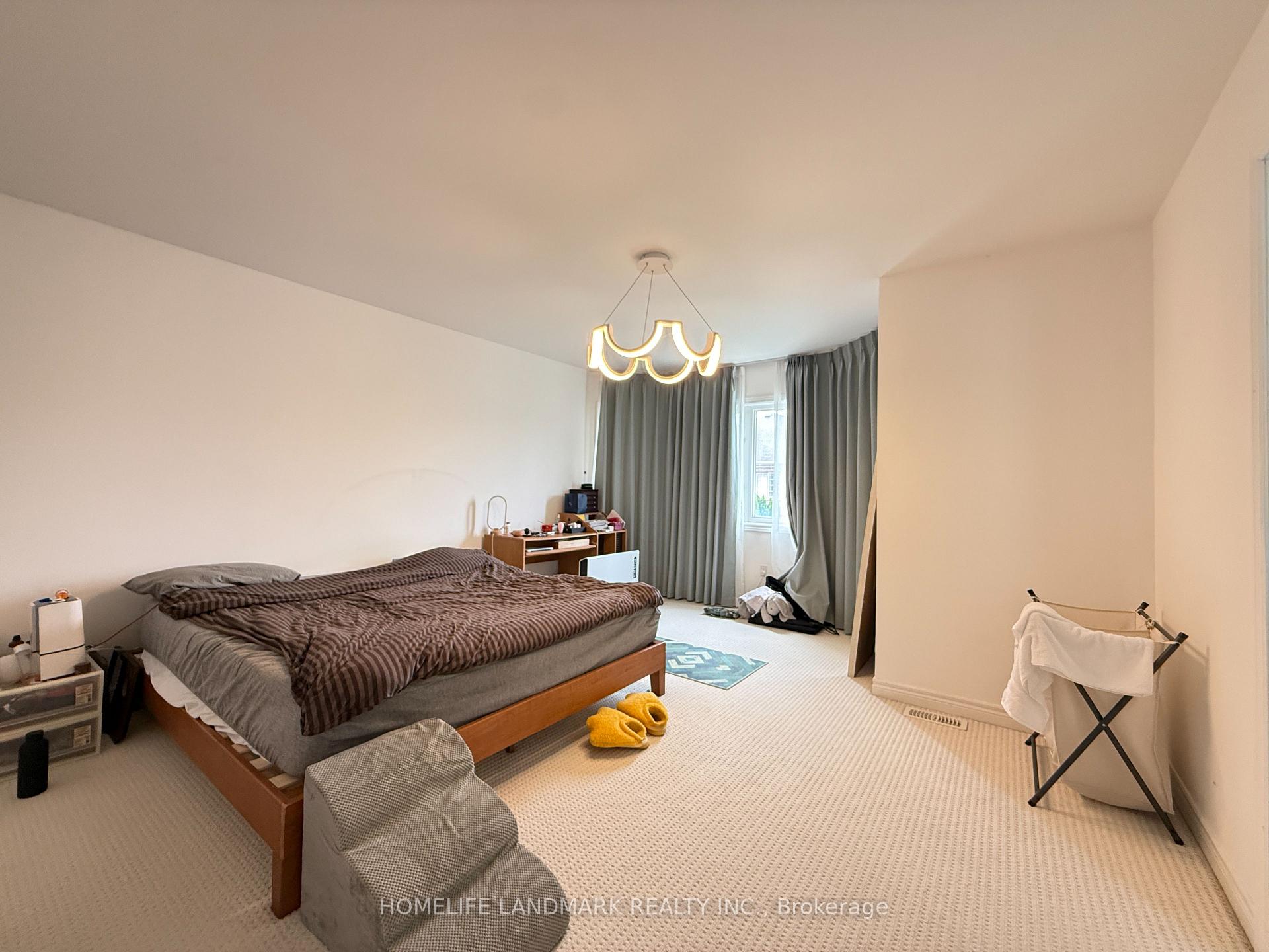 Photo 11 of 61 Mahogany Forest Drive, Vaughan, Patterson — HOMEH