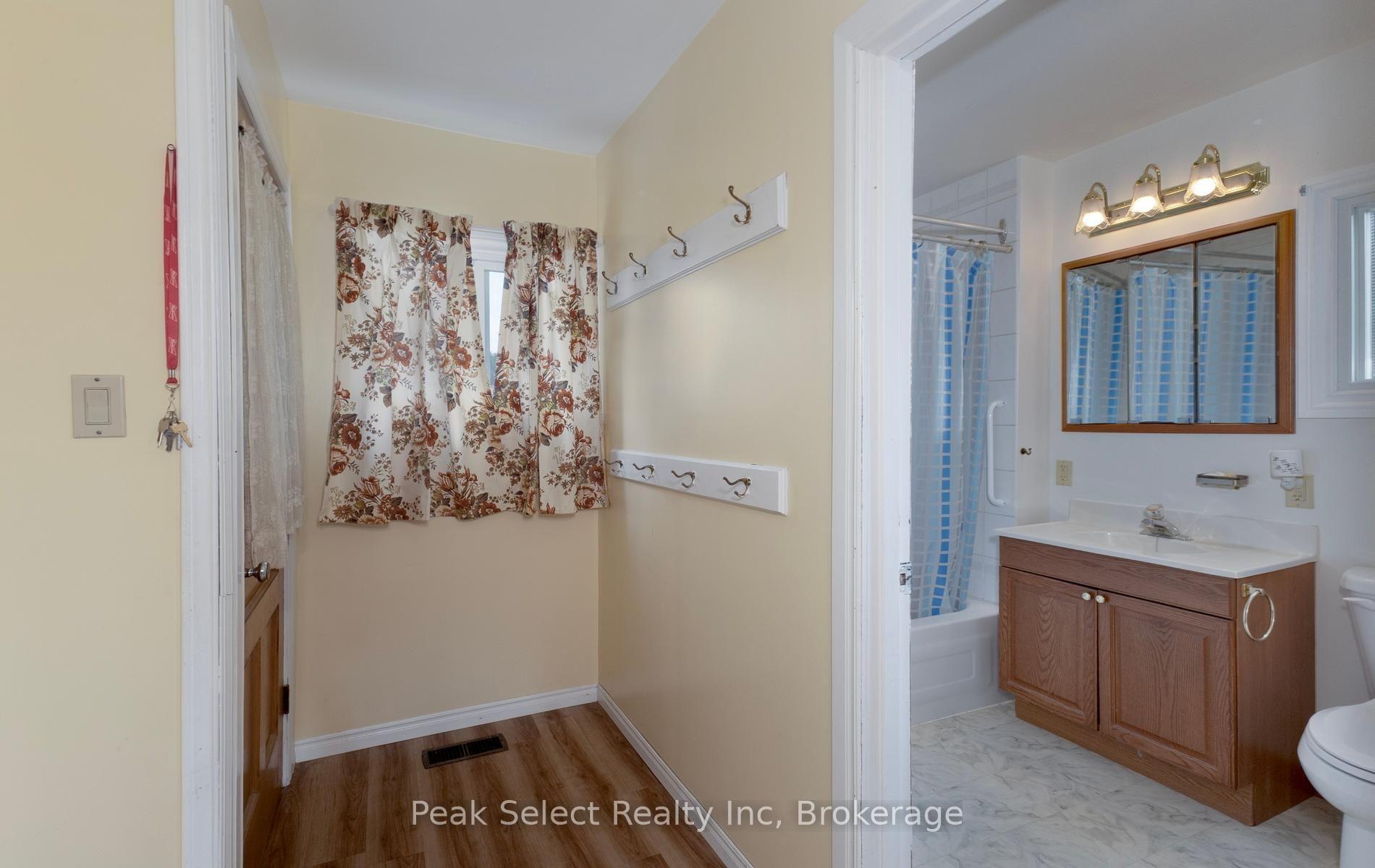 Photo 12 of 620 Jones Street E, St. Marys — HOMEH